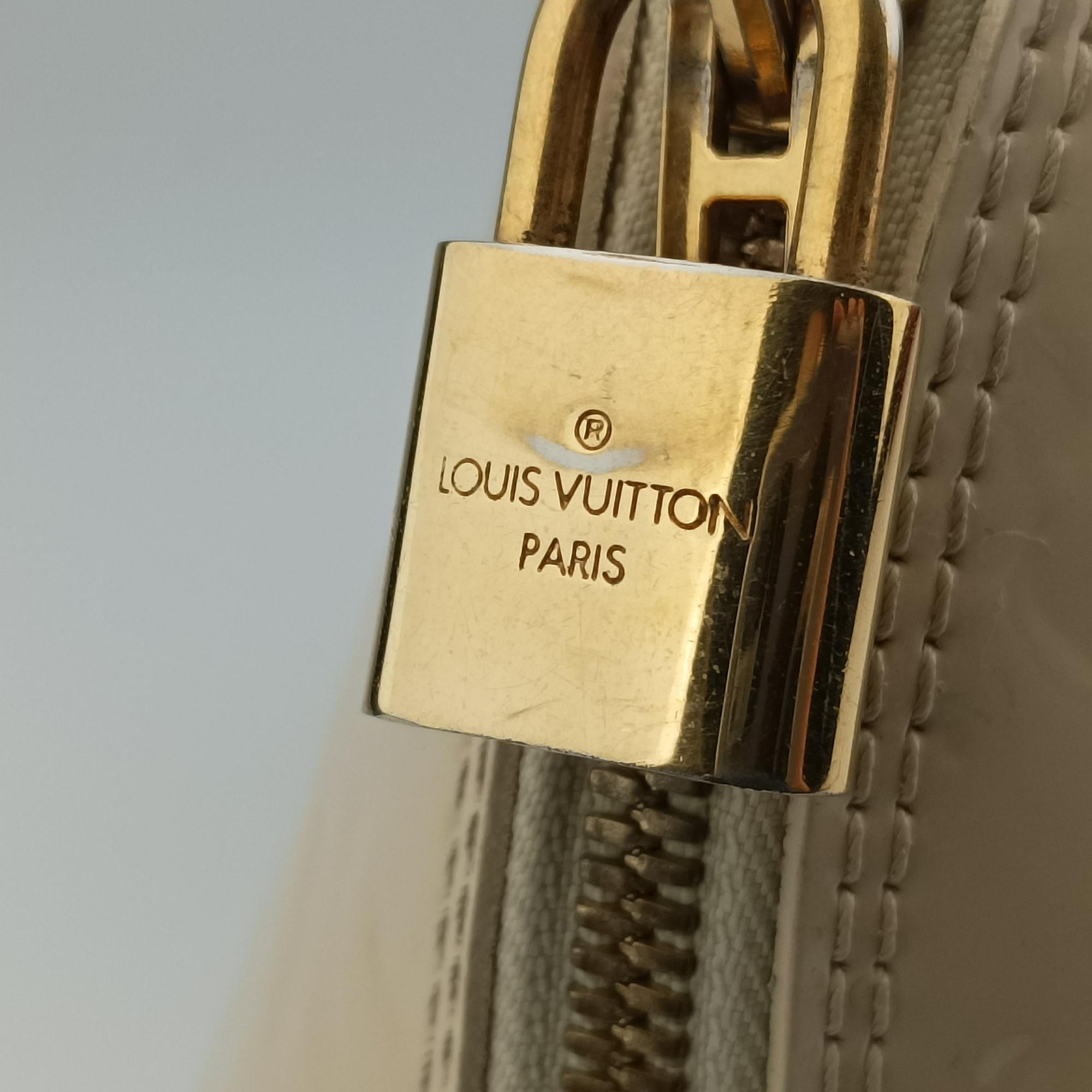 Pre-owned Louis Vuitton Alma PM Dune Vernis M90101 handbag | stylenewstar