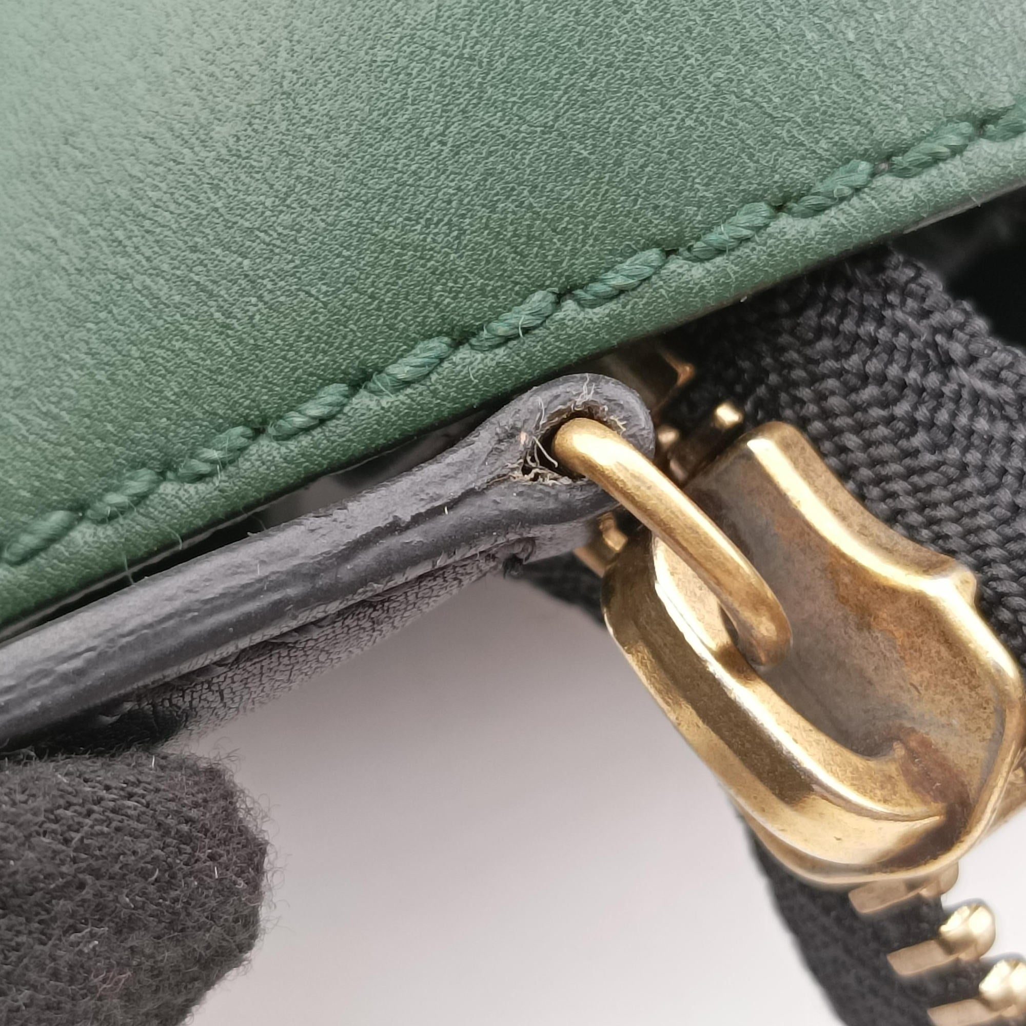 Pre-owned Celine Luggage Mini Shopper Green×black Leather  handbag | stylenewstar