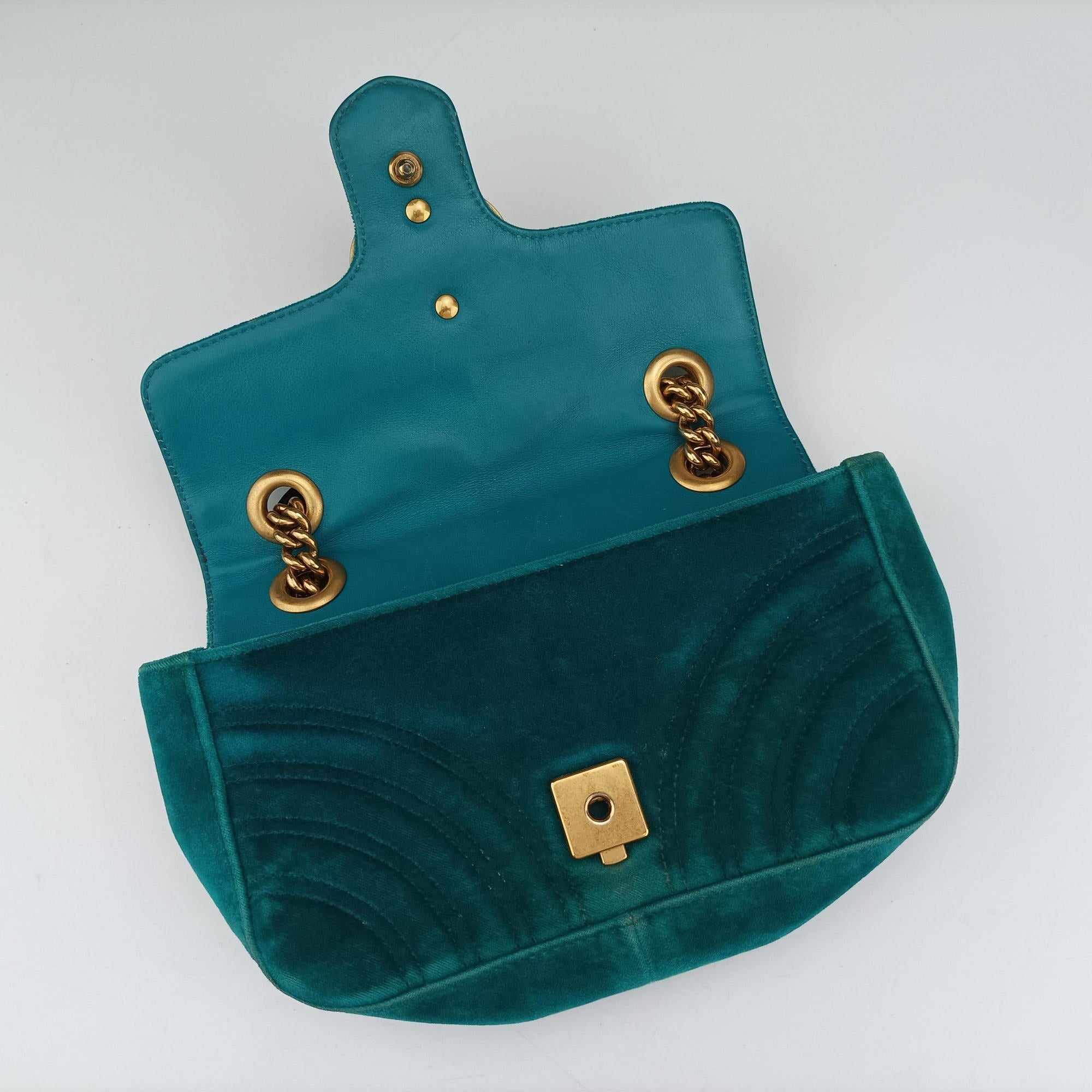 Pre-owned Gucci GG Marmont Blue velour 446744 shoulderbag | stylenewstar