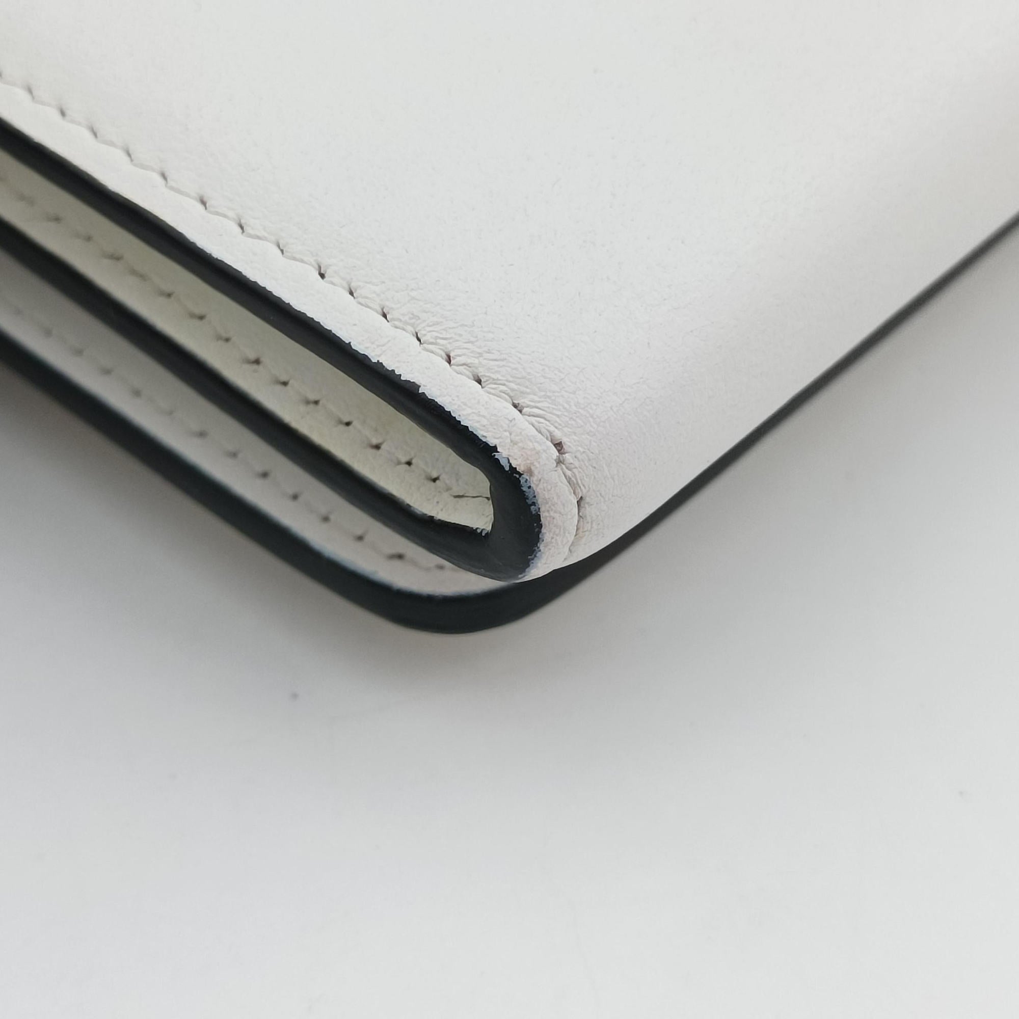 Pre-owned Christian Louboutin Paloma Clutch White Leather  clutchbag | stylenewstar