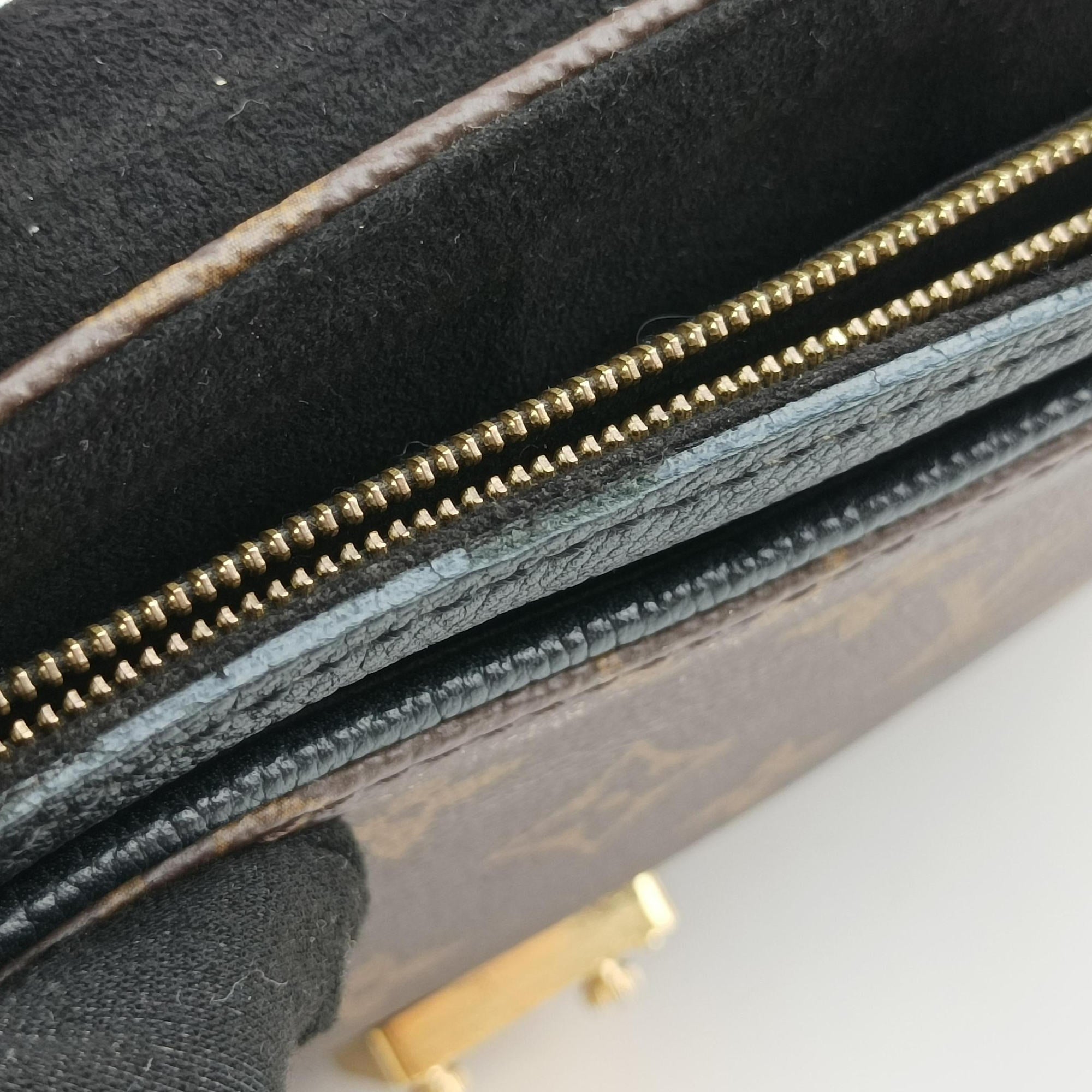 Secondhand Louis Vuitton PALLAS Chain Brown×Noir Monogram Canvas×calf leather M41223 shoulderbag | stylenewstar