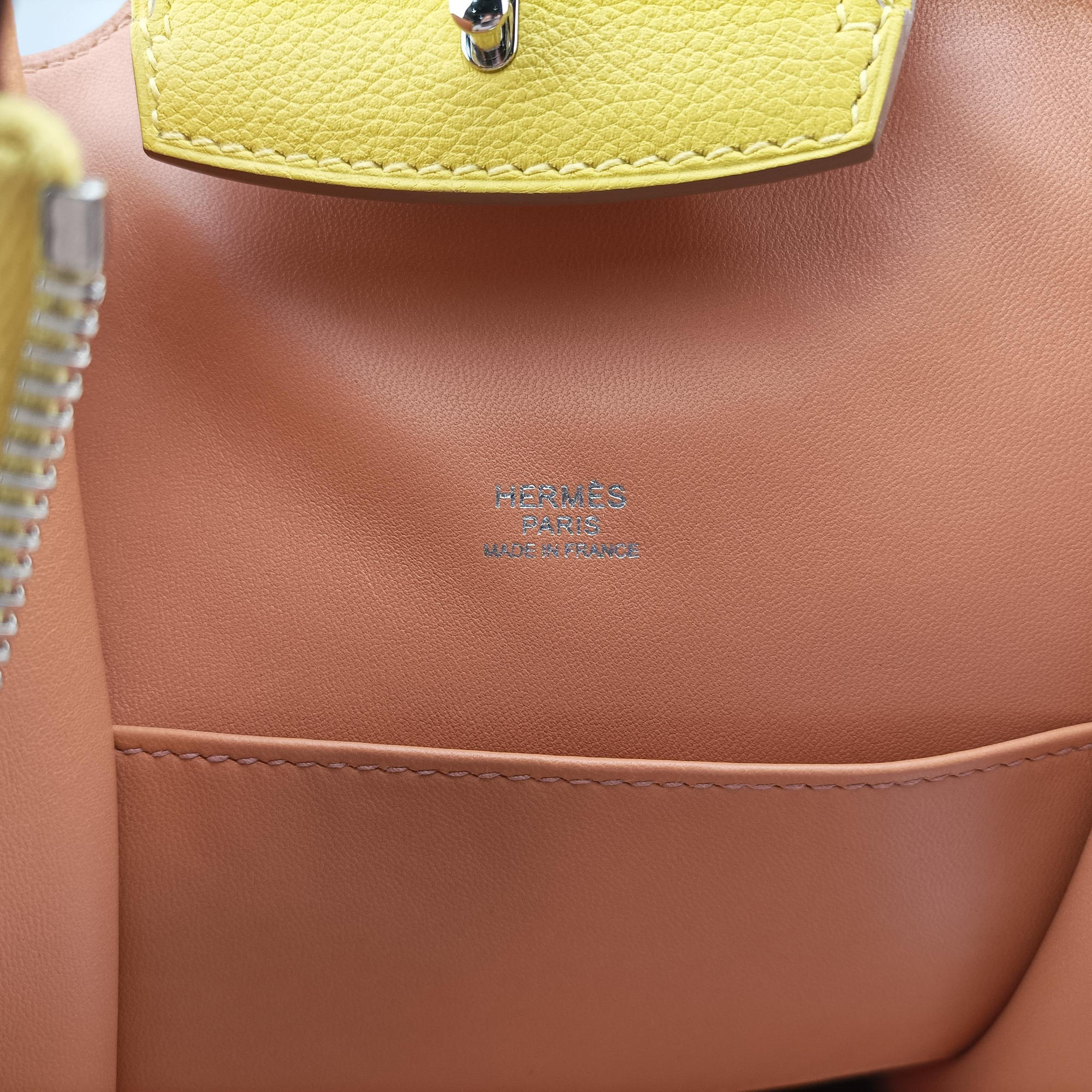 Pre-owned Hermes Sac A Dos GR24 Jaune Ambre Evercolor Calfskin  backpack/rucksack | stylenewstar