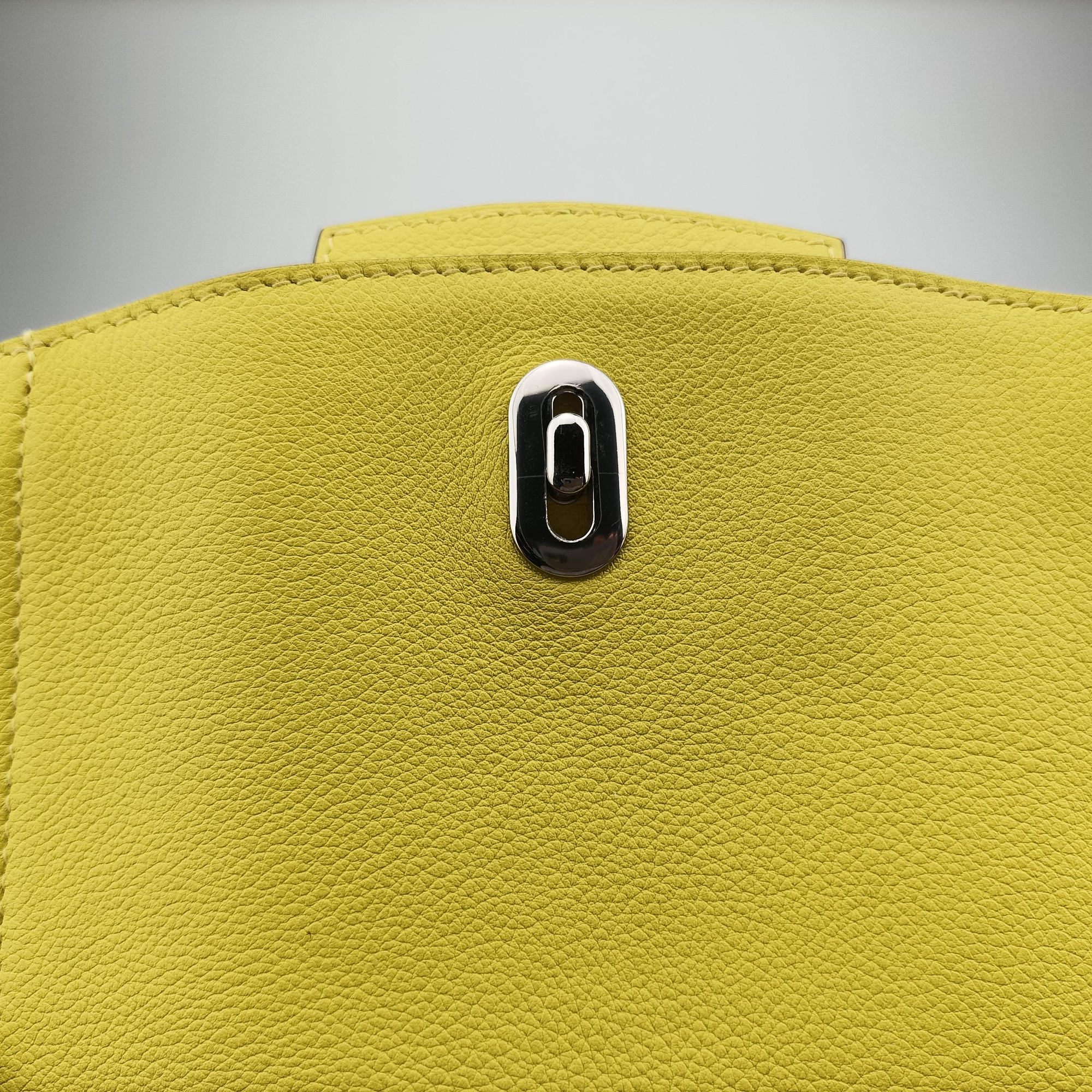 Pre-owned Hermes Sac A Dos GR24 Jaune Ambre Evercolor Calfskin  backpack/rucksack | stylenewstar
