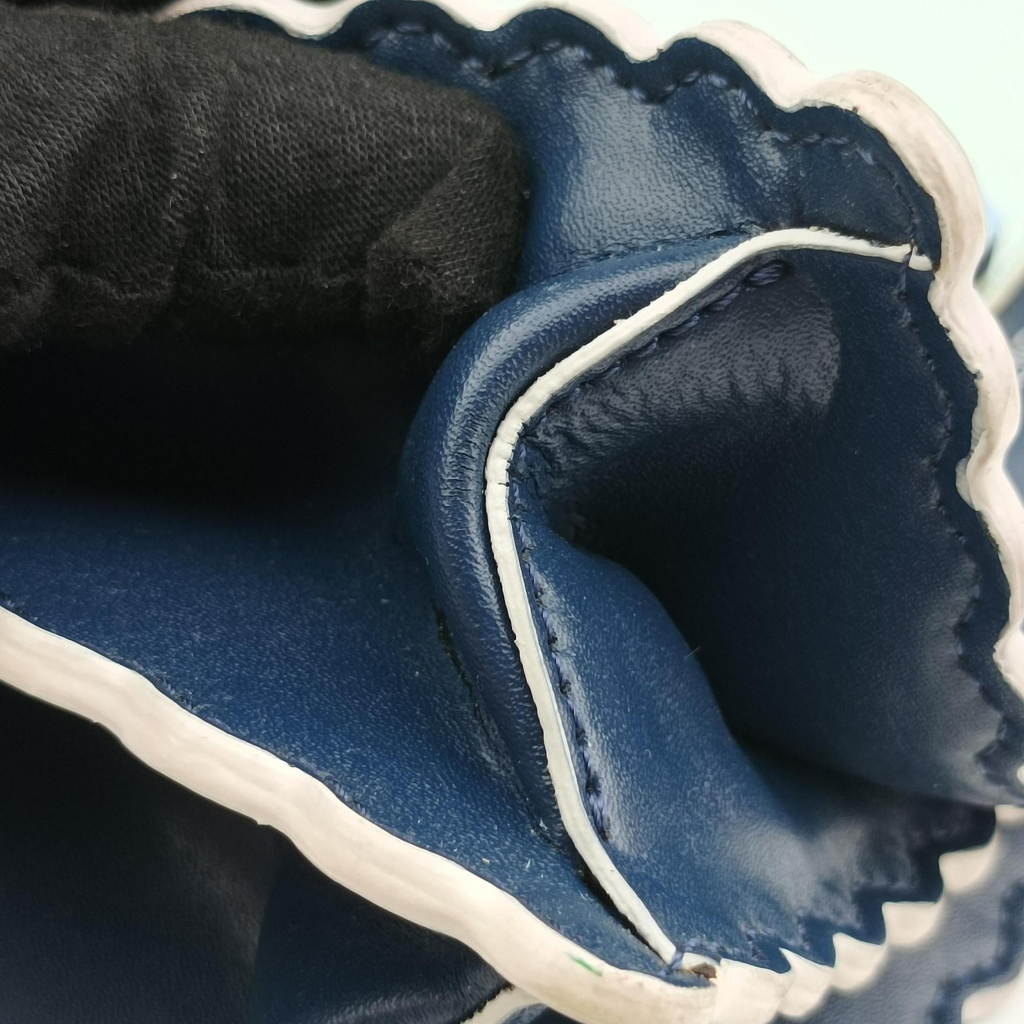 Secondhand Fendi KAN I Blue×Multicolour Leather 8BT283 shoulderbag | stylenewstar