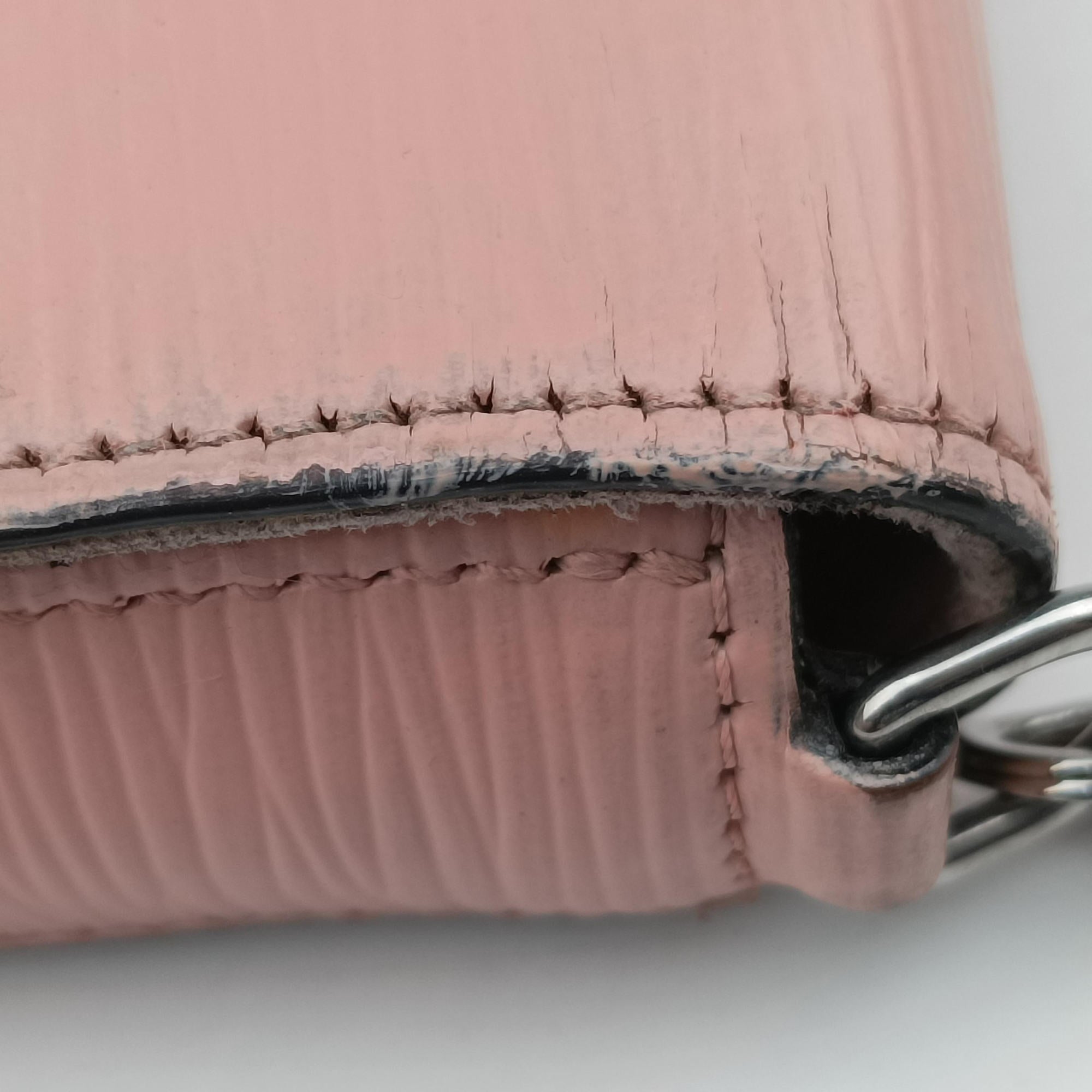 Secondhand Louis Vuitton Pochette FéLICIE ROSE BALLERIN Epi M62467 shoulderbag | stylenewstar