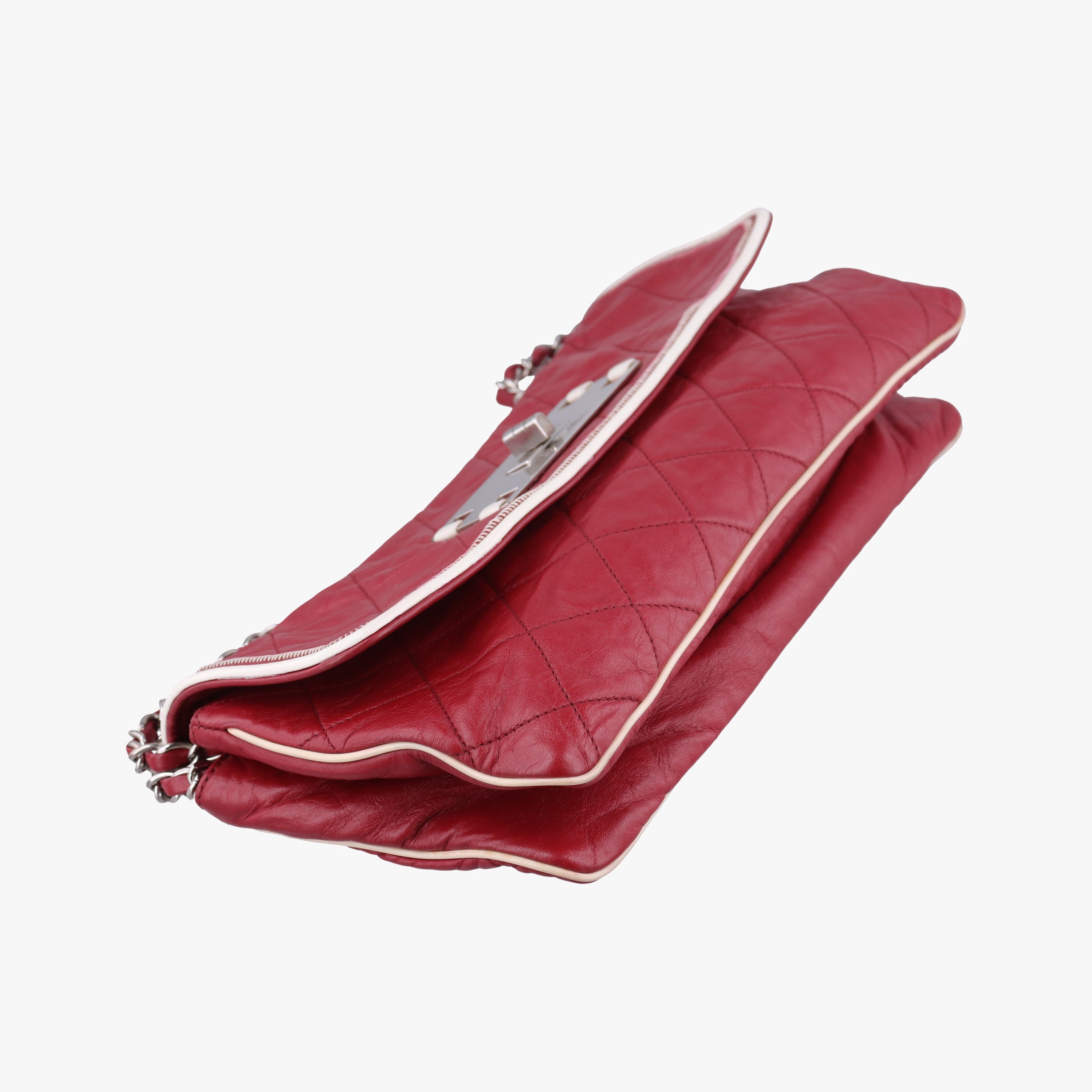 Vintage Chanel 2.55East West Red Leather A37691 shoulderbag | stylenewstar