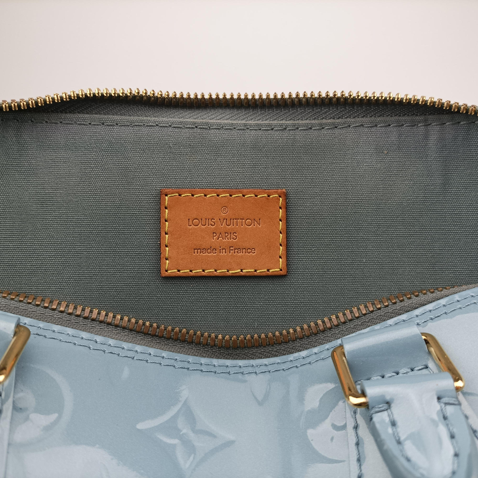 Pre-owned Louis Vuitton Alma PM Light Blue Vernis  handbag | stylenewstar