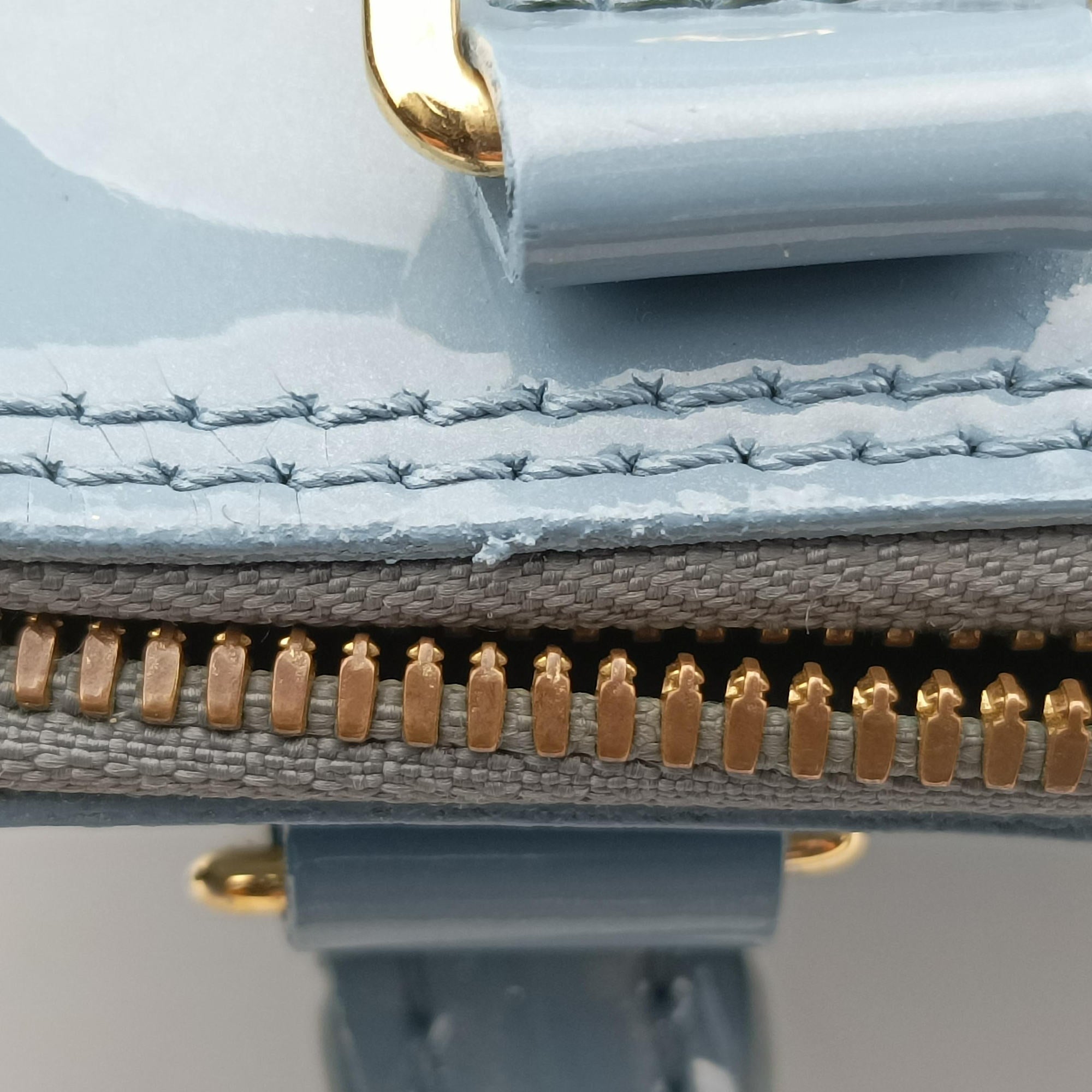 Pre-owned Louis Vuitton Alma PM Light Blue Vernis  handbag | stylenewstar
