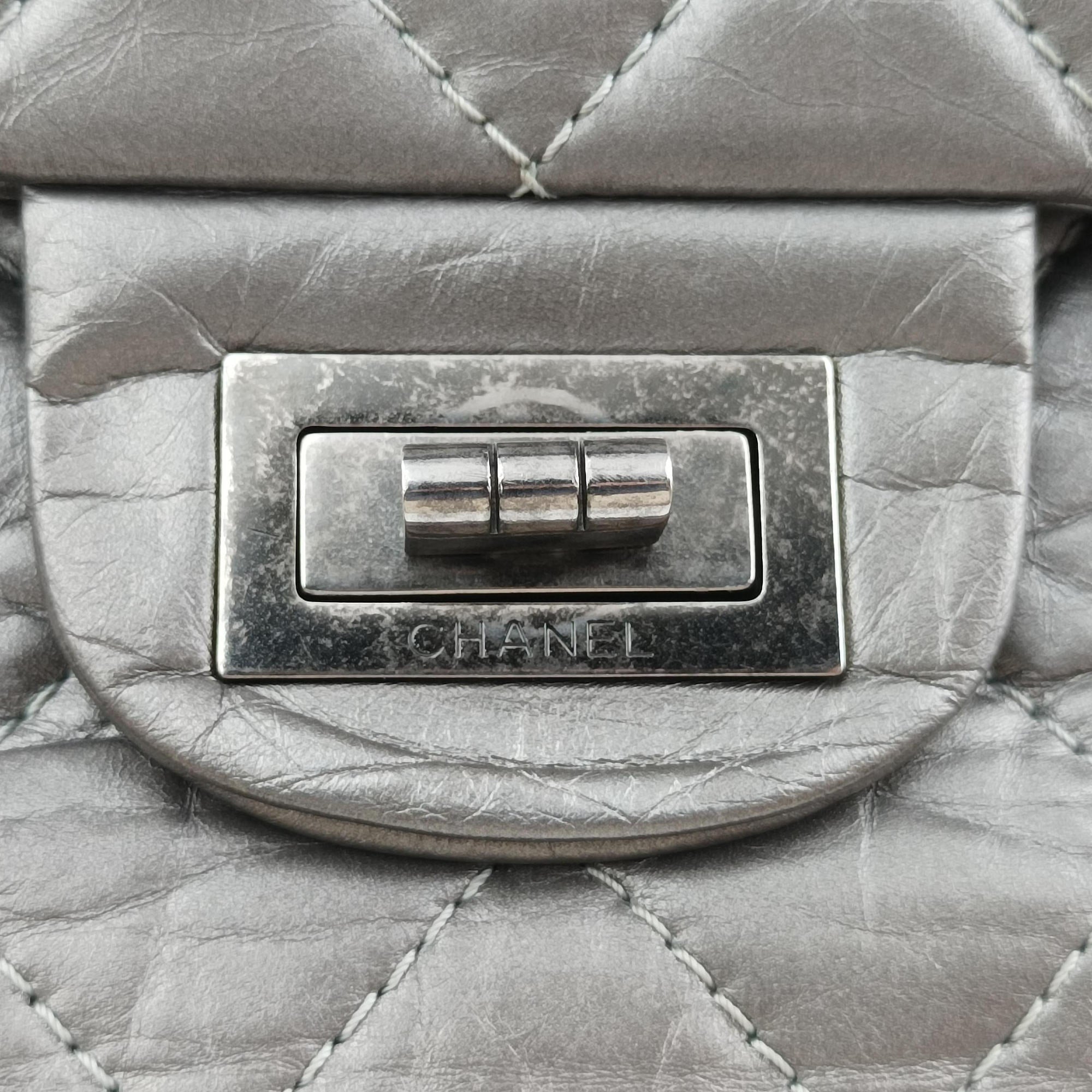 Pre-owned Chanel 2.55 double flap Matelasse Silver Leather A37590 shoulderbag | stylenewstar