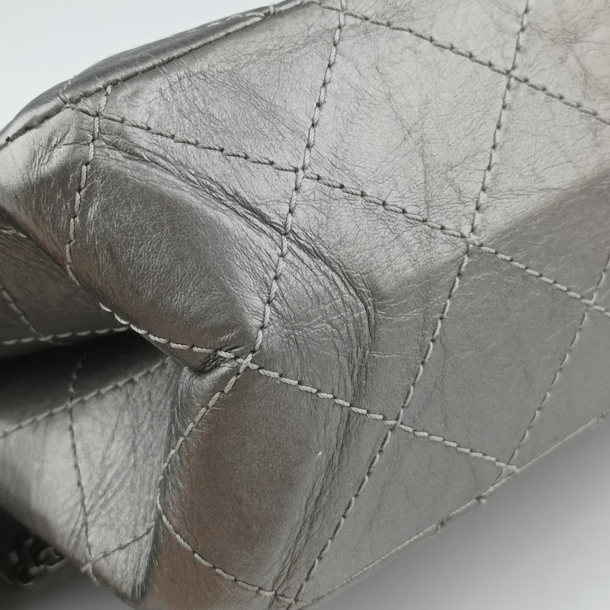 Pre-owned Chanel 2.55 double flap Matelasse Silver Leather A37590 shoulderbag | stylenewstar