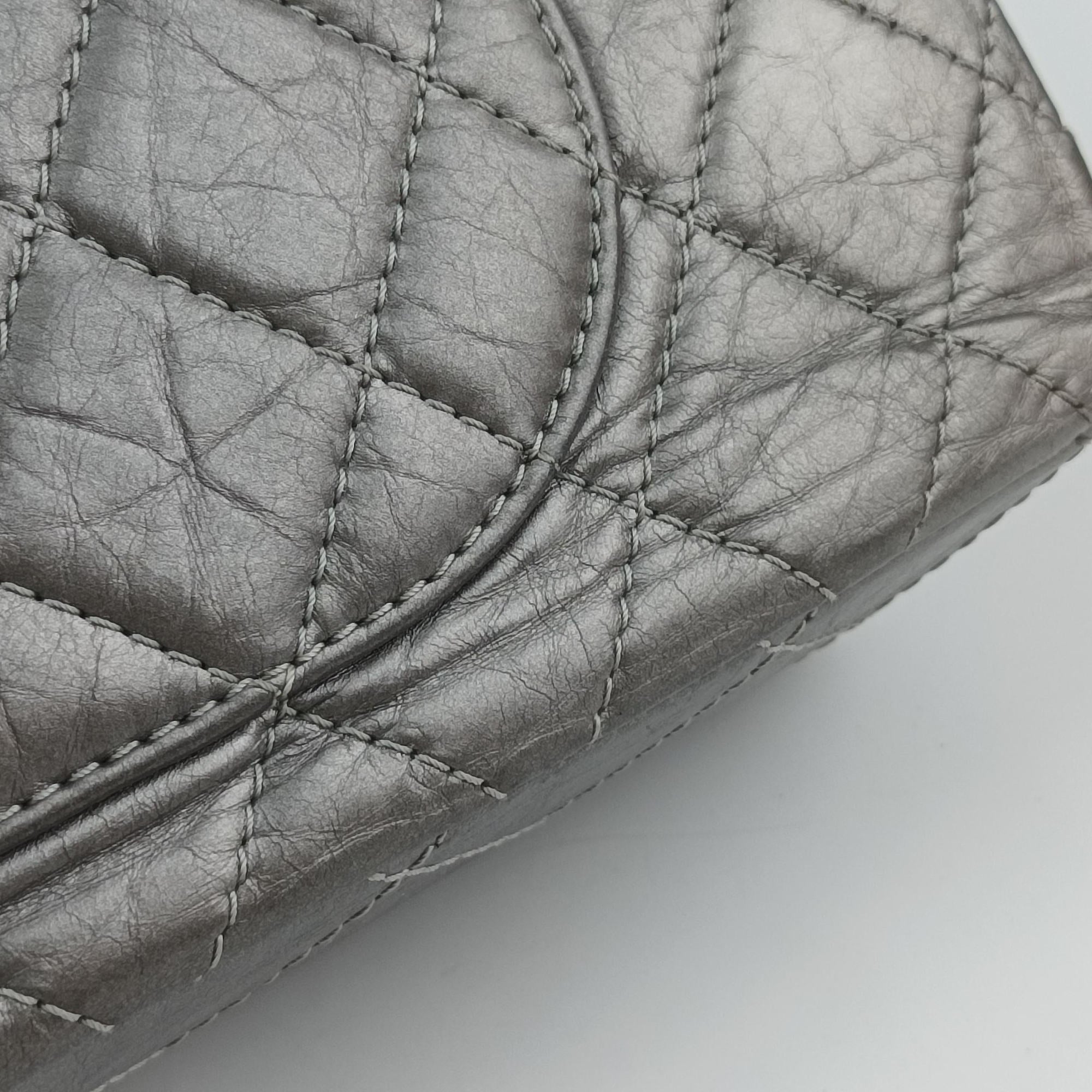 Pre-owned Chanel 2.55 double flap Matelasse Silver Leather A37590 shoulderbag | stylenewstar