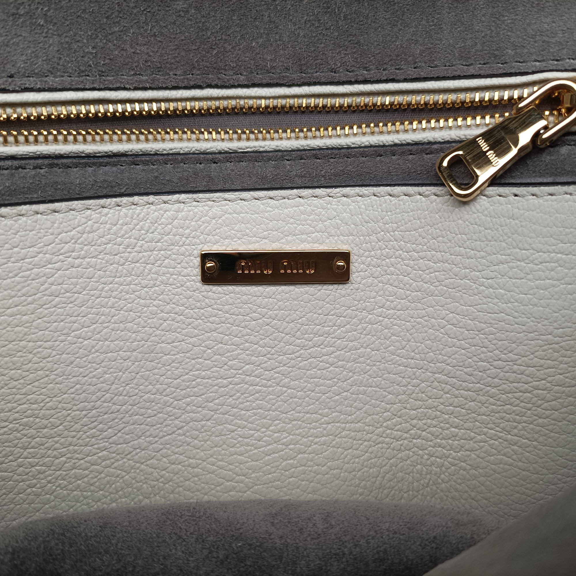 Pre-owned Miu Miu Miu Lady White Leather  shoulderbag | stylenewstar