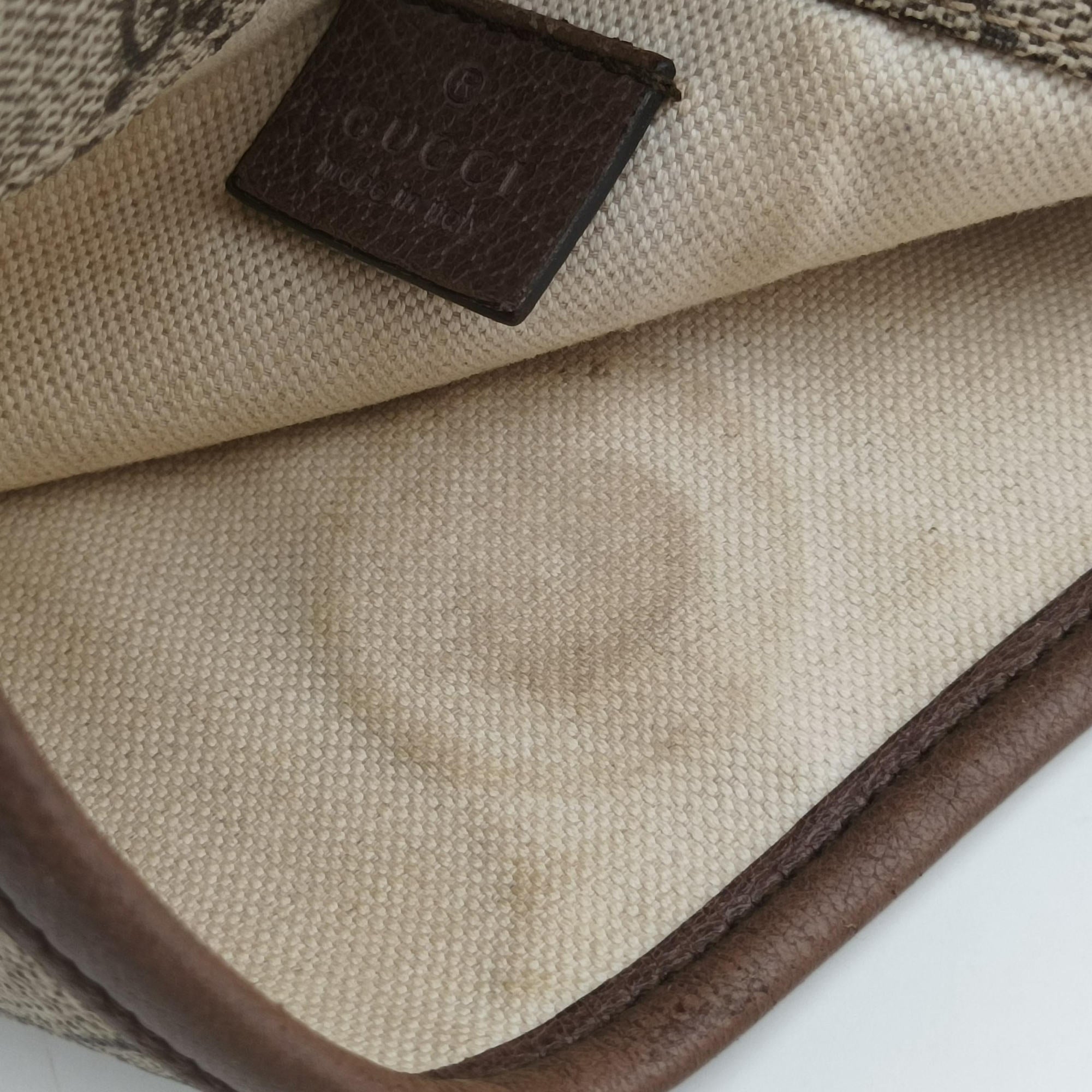 Pre-owned Gucci NEO VINTAGE GG Supreme Brown PVC coated canvas×Leather 493930 bum bag/waist bag | stylenewstar