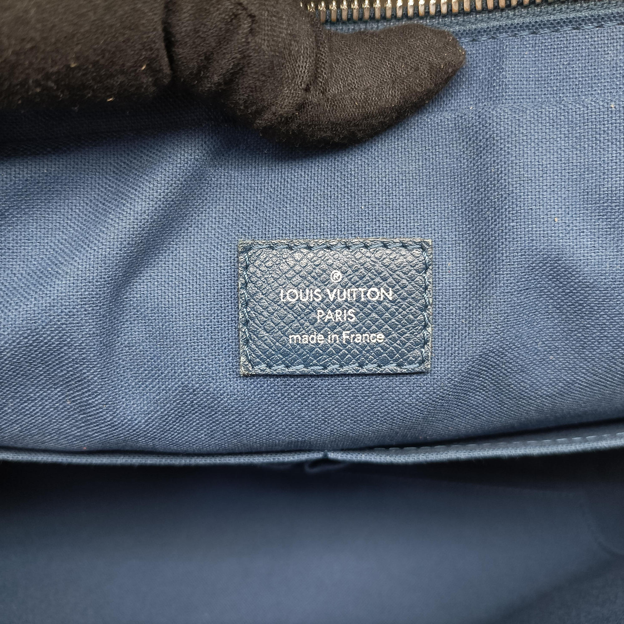 Pre-owned Louis Vuitton Porto Document Business MM Ocean Blue Taiga M32705 handbag | stylenewstar