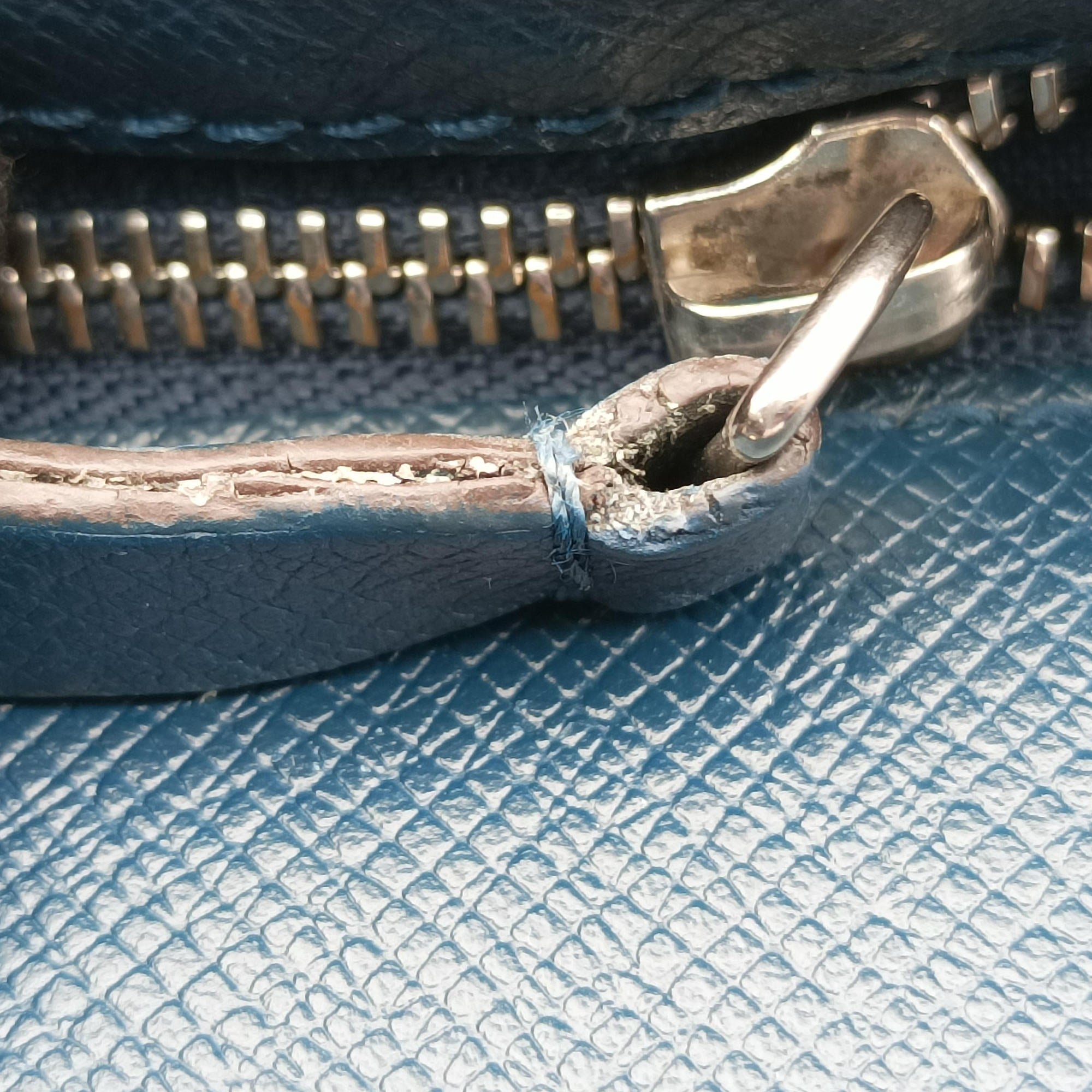 Pre-owned Louis Vuitton Porto Document Business MM Ocean Blue Taiga M32705 handbag | stylenewstar