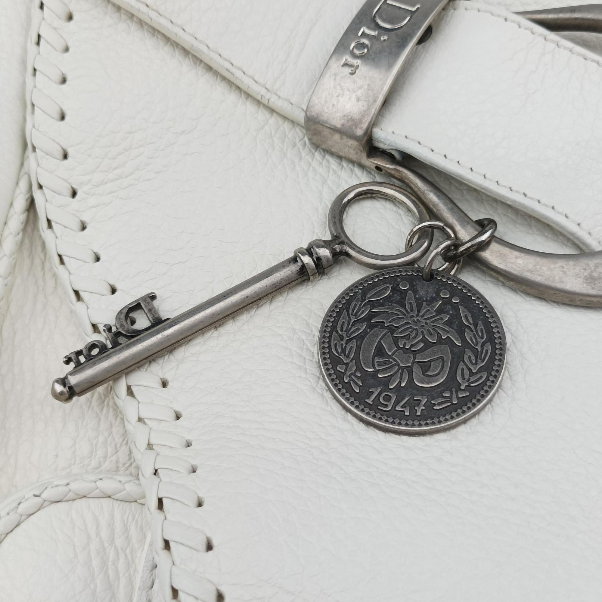 Vintage Christian Dior Gaucho White leather  shoulderbag | stylenewstar