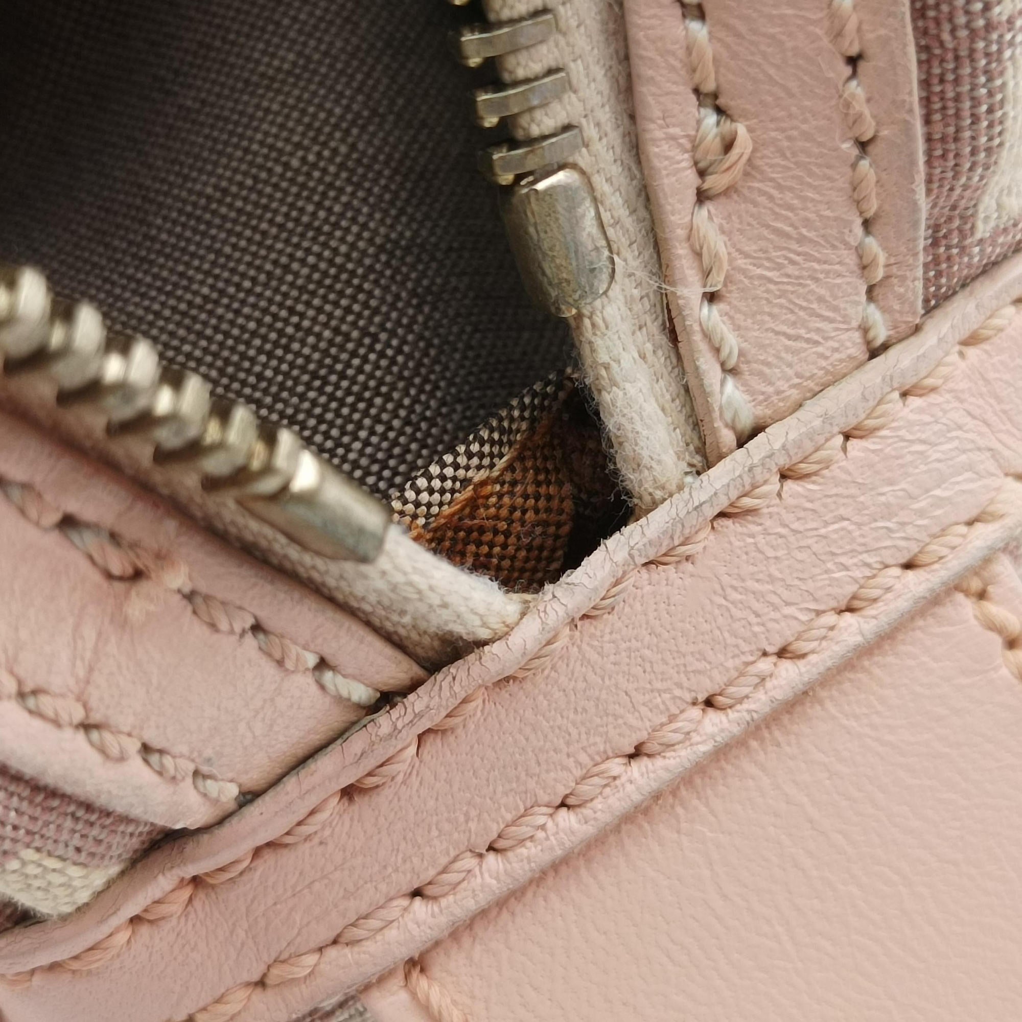Pre-owned Fendi Zucchino Beige×Pink canvas×Leather 8BL074 handbag | stylenewstar