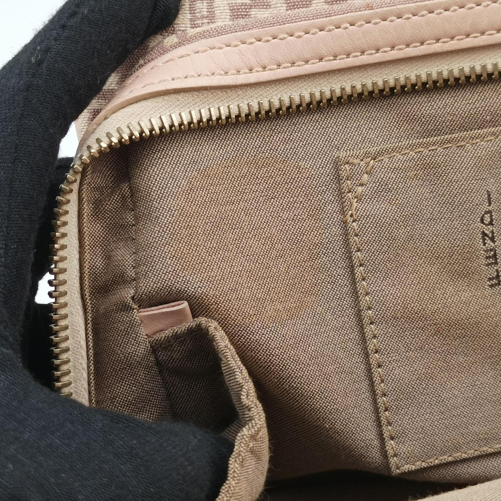 Pre-owned Fendi Zucchino Beige×Pink canvas×Leather 8BL074 handbag | stylenewstar