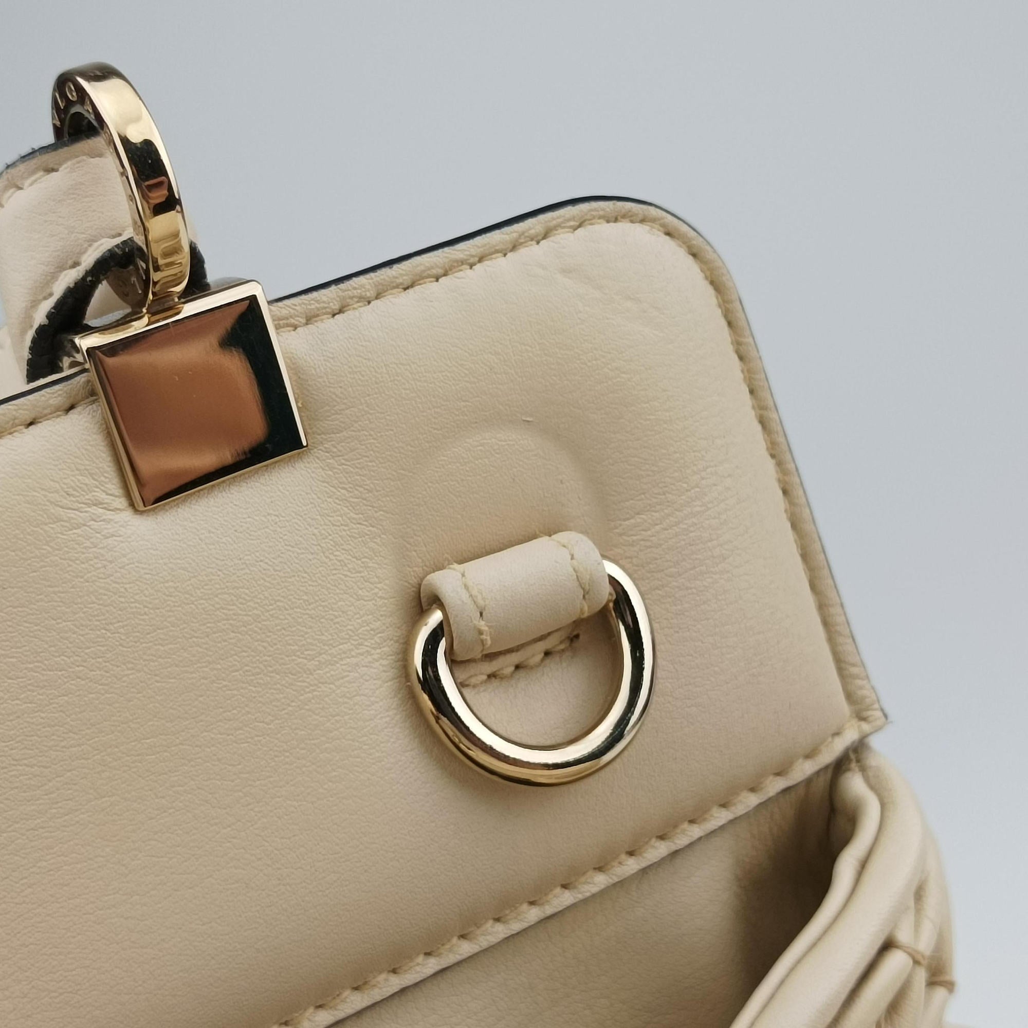 Pre-owned Bvlgari Isabella Rossellini ivory Leather  shoulderbag | stylenewstar