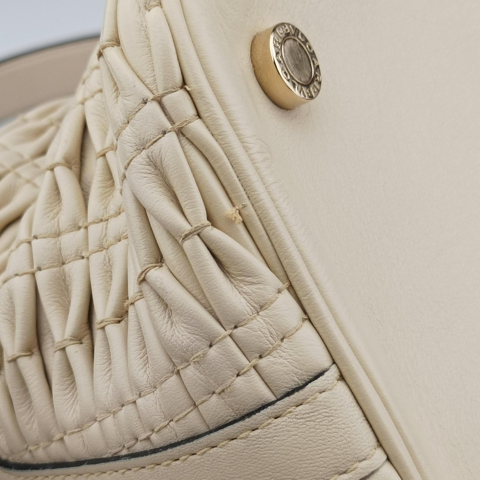 Pre-owned Bvlgari Isabella Rossellini ivory Leather  shoulderbag | stylenewstar