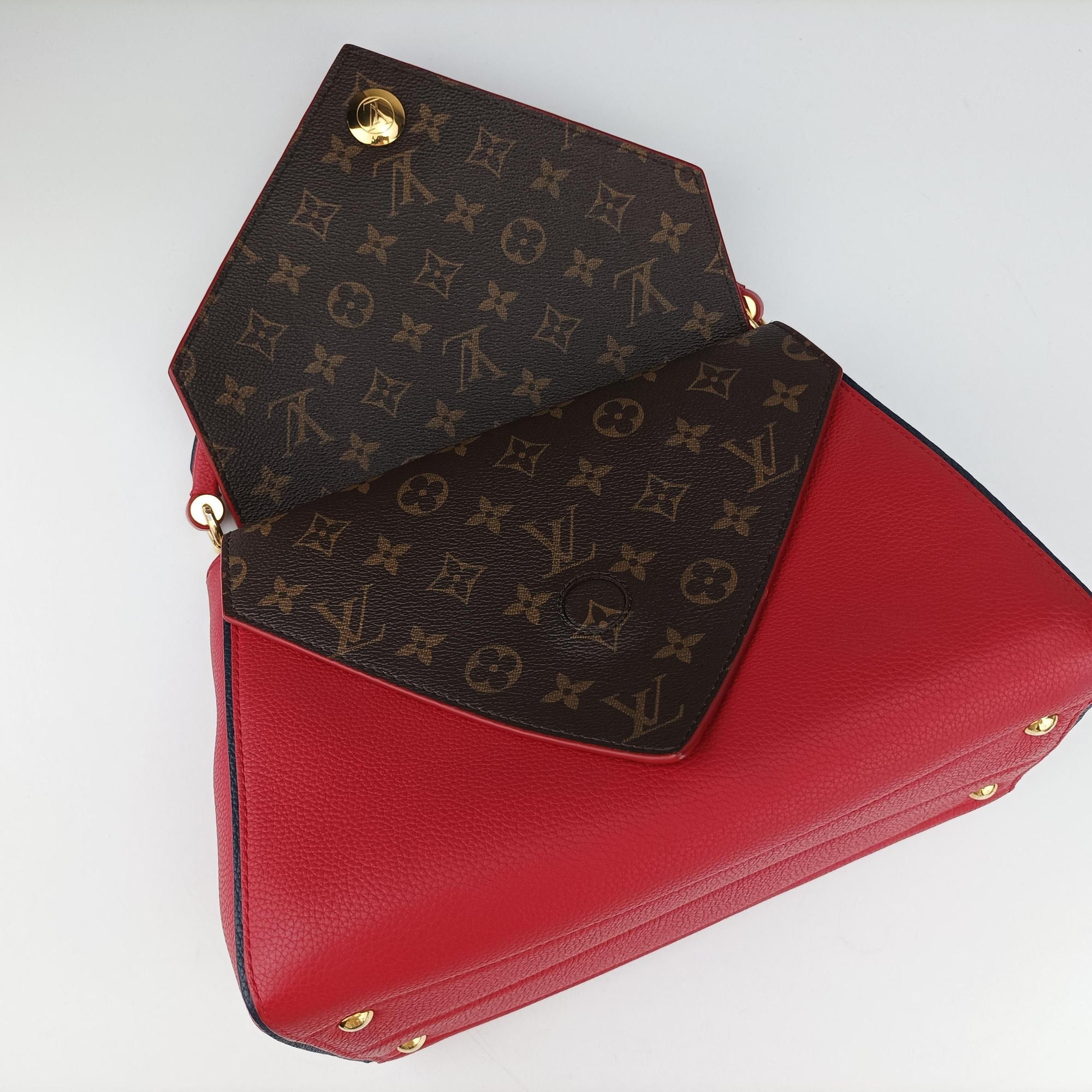 Secondhand Louis Vuitton DOUBLE V ruby Monogram Canvas ácalf leather M54624 shoulderbag | stylenewstar