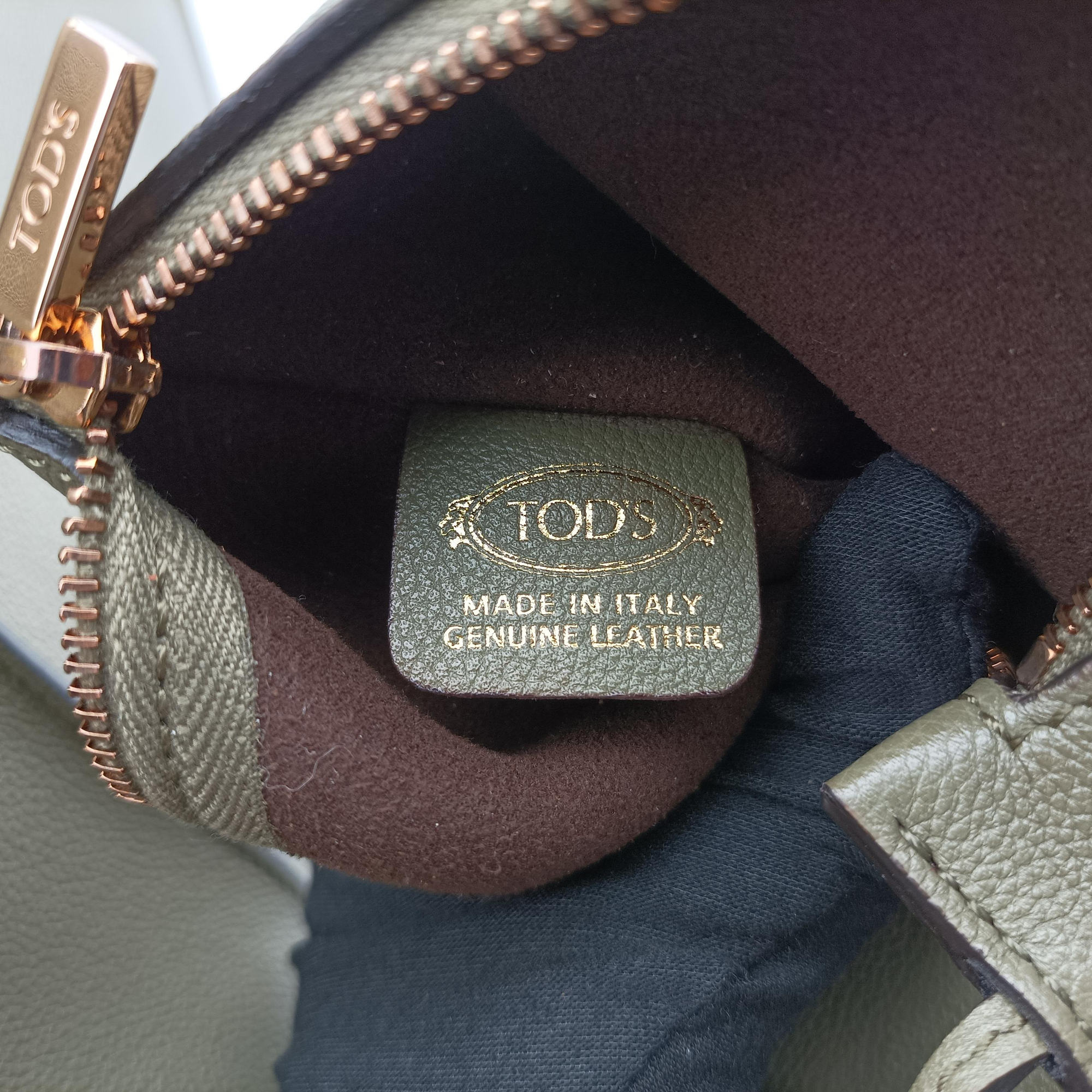 Pre-owned TODS T Timeless Green Leather  shoulderbag | stylenewstar
