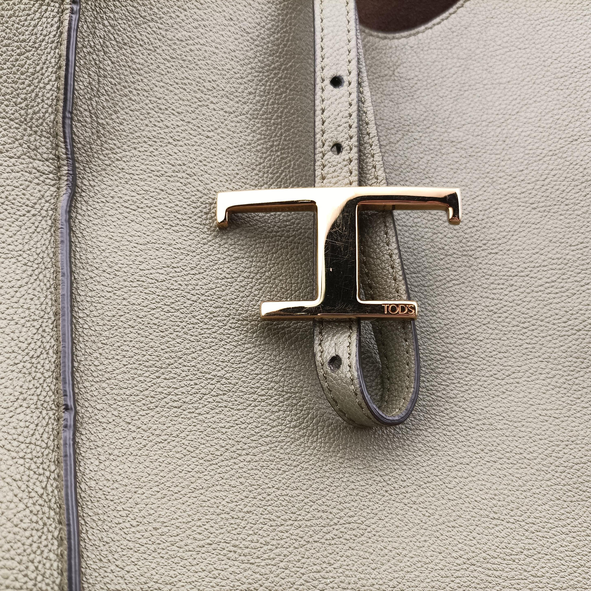 Pre-owned TODS T Timeless Green Leather  shoulderbag | stylenewstar