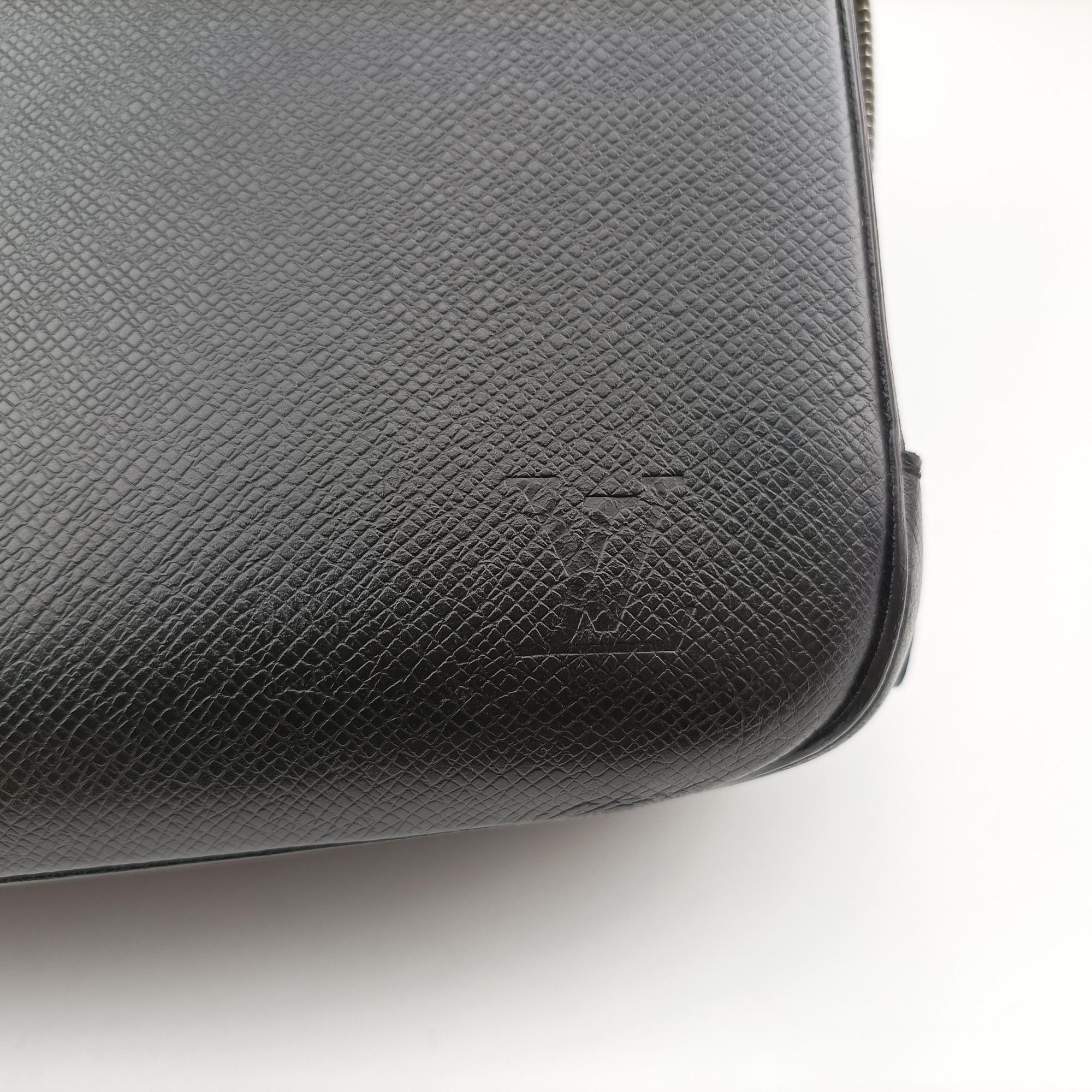 Vintage Louis Vuitton Neo IgorArdoise black Taiga M32782 handbag | stylenewstar