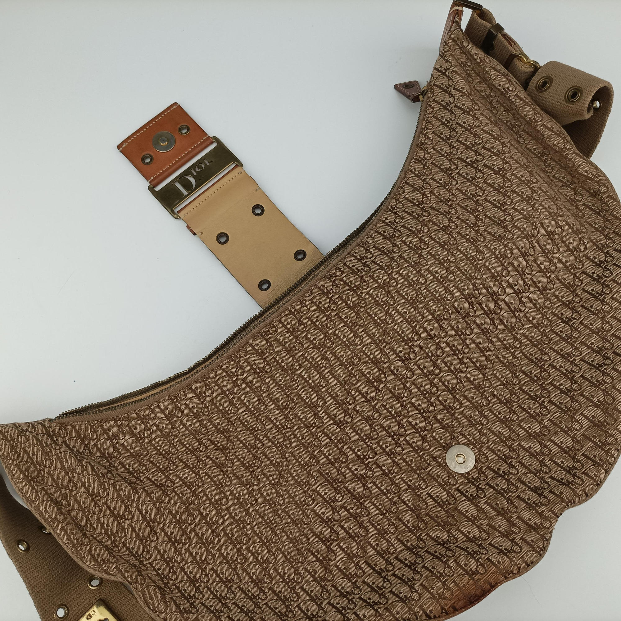 Pre-owned Christian Dior Street Chic Beige×Camel canvasxleather  shoulderbag | stylenewstar