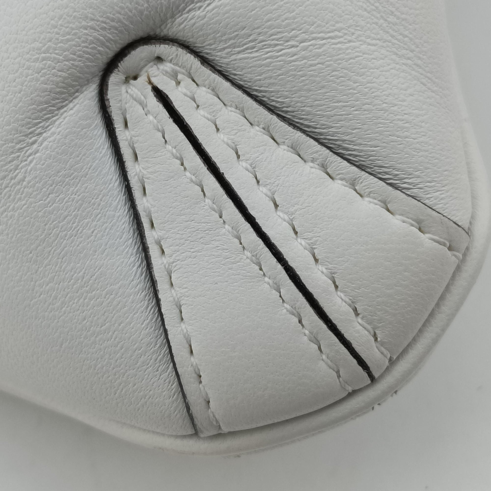 Vintage Gucci Horsebit White Leather 764339 shoulderbag | stylenewstar