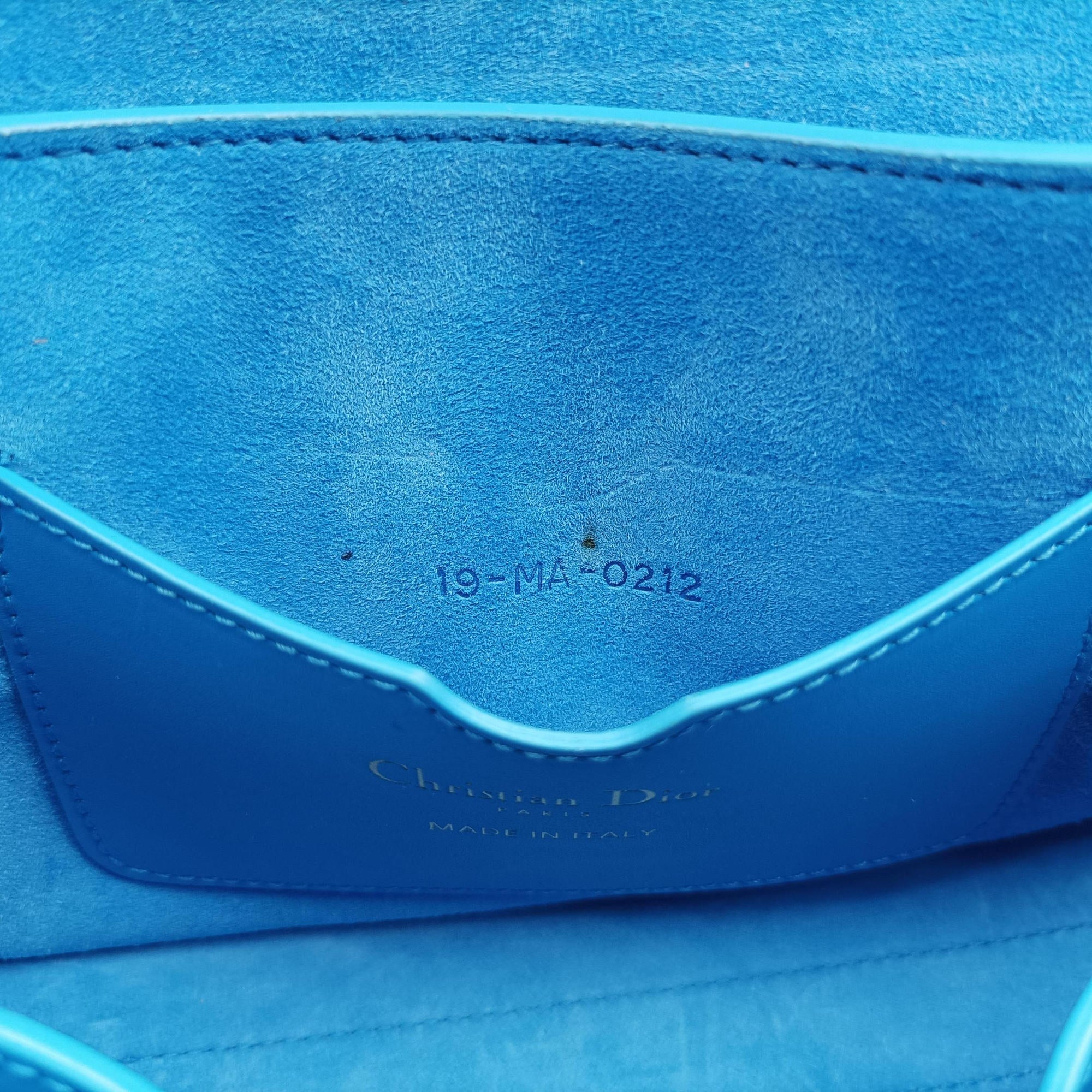 Secondhand Christian Dior Bobby Blue leather  shoulderbag | stylenewstar