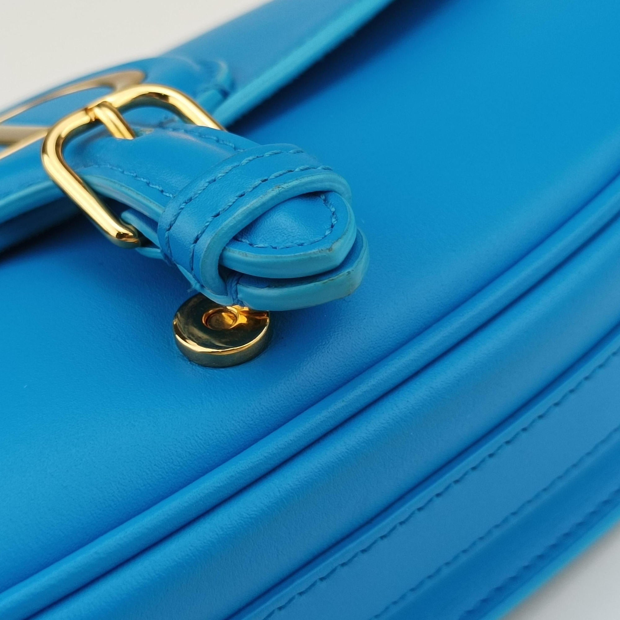 Secondhand Christian Dior Bobby Blue leather  shoulderbag | stylenewstar