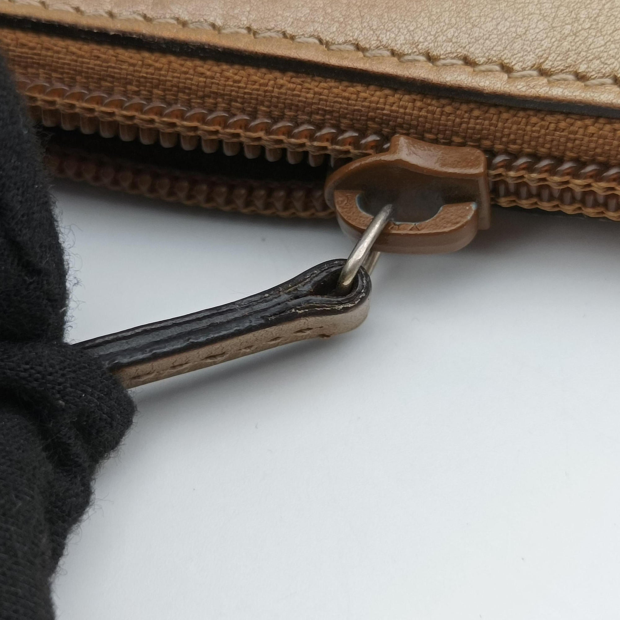 Pre-owned Gucci Abbey Brown PVC coated canvas 145750 handbag | stylenewstar