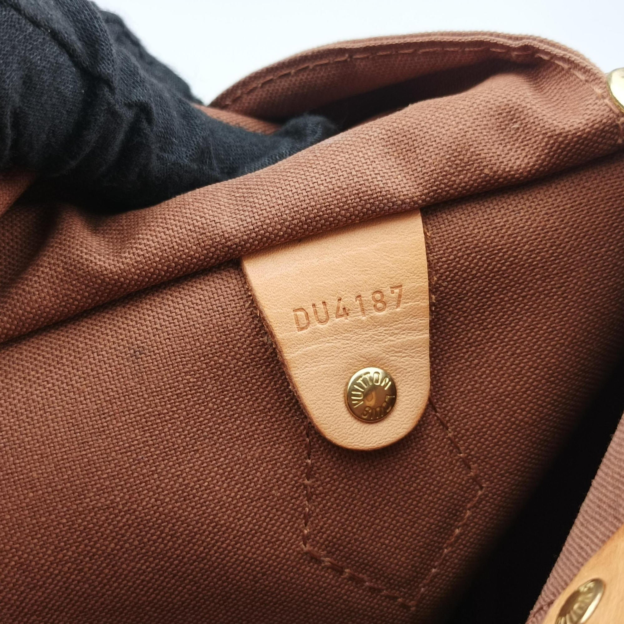 Vintage Louis Vuitton World Tour Edition Speedy Bandouliere 30 Brown×multi Monogram Canvas  shoulderbag | stylenewstar