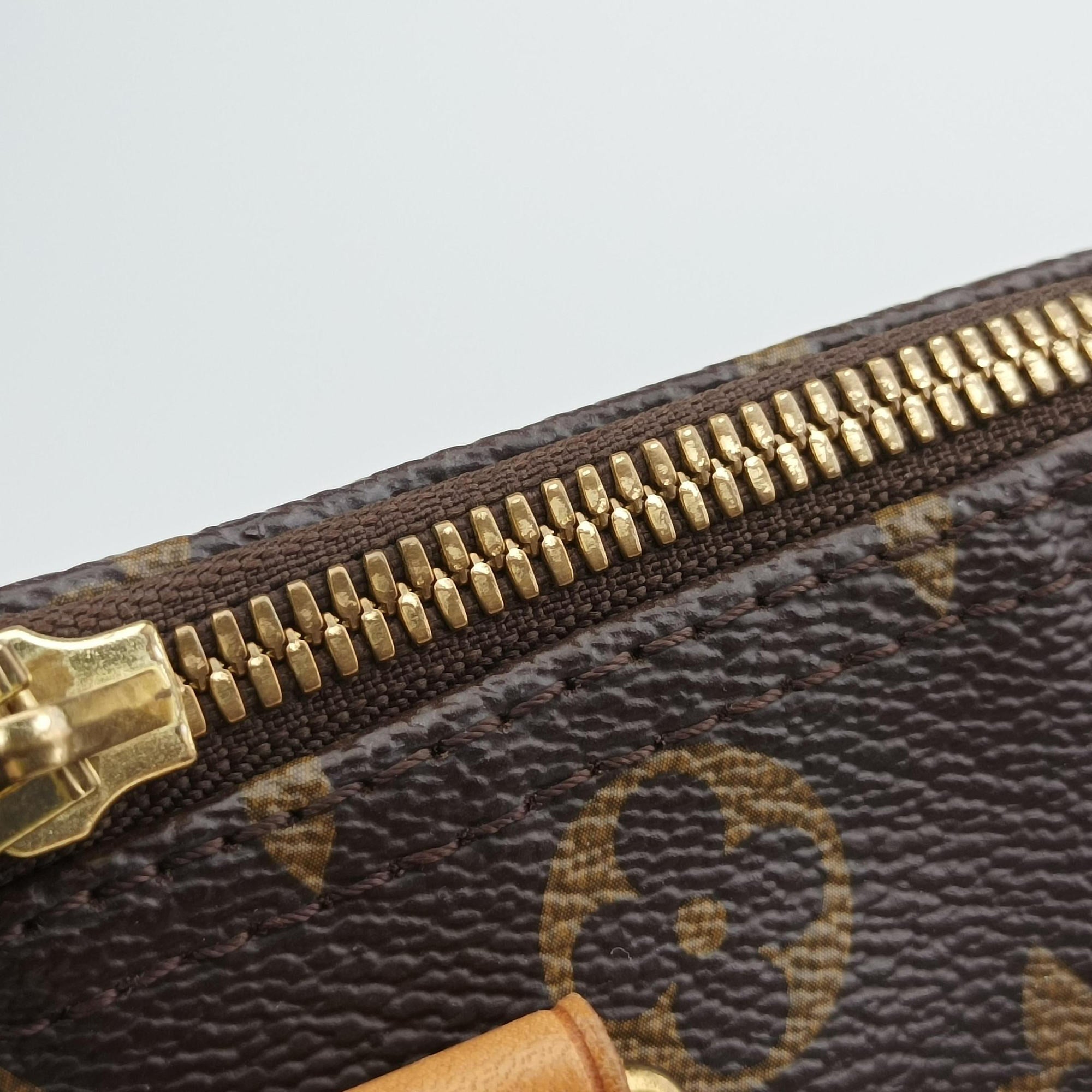 Vintage Louis Vuitton World Tour Edition Speedy Bandouliere 30 Brown×multi Monogram Canvas  shoulderbag | stylenewstar