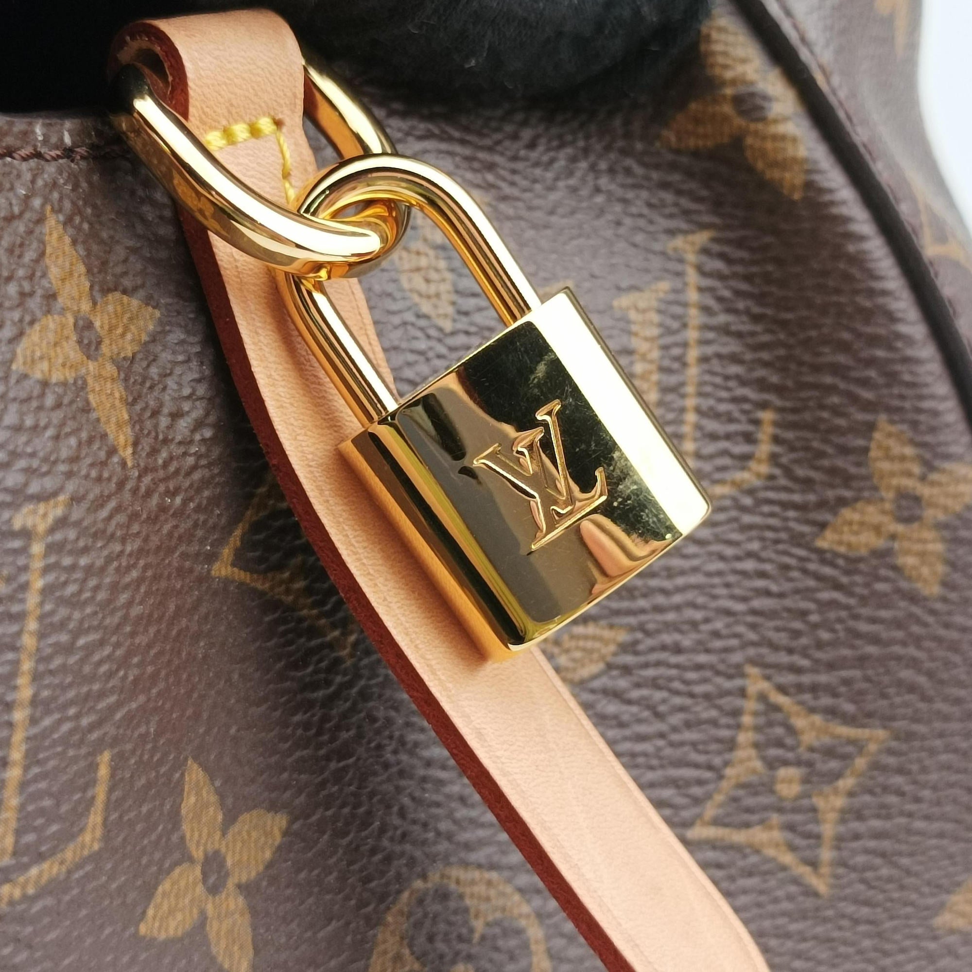 Secondhand Louis Vuitton Montaigne MM Brown Monogram Canvas M41056 shoulderbag | stylenewstar