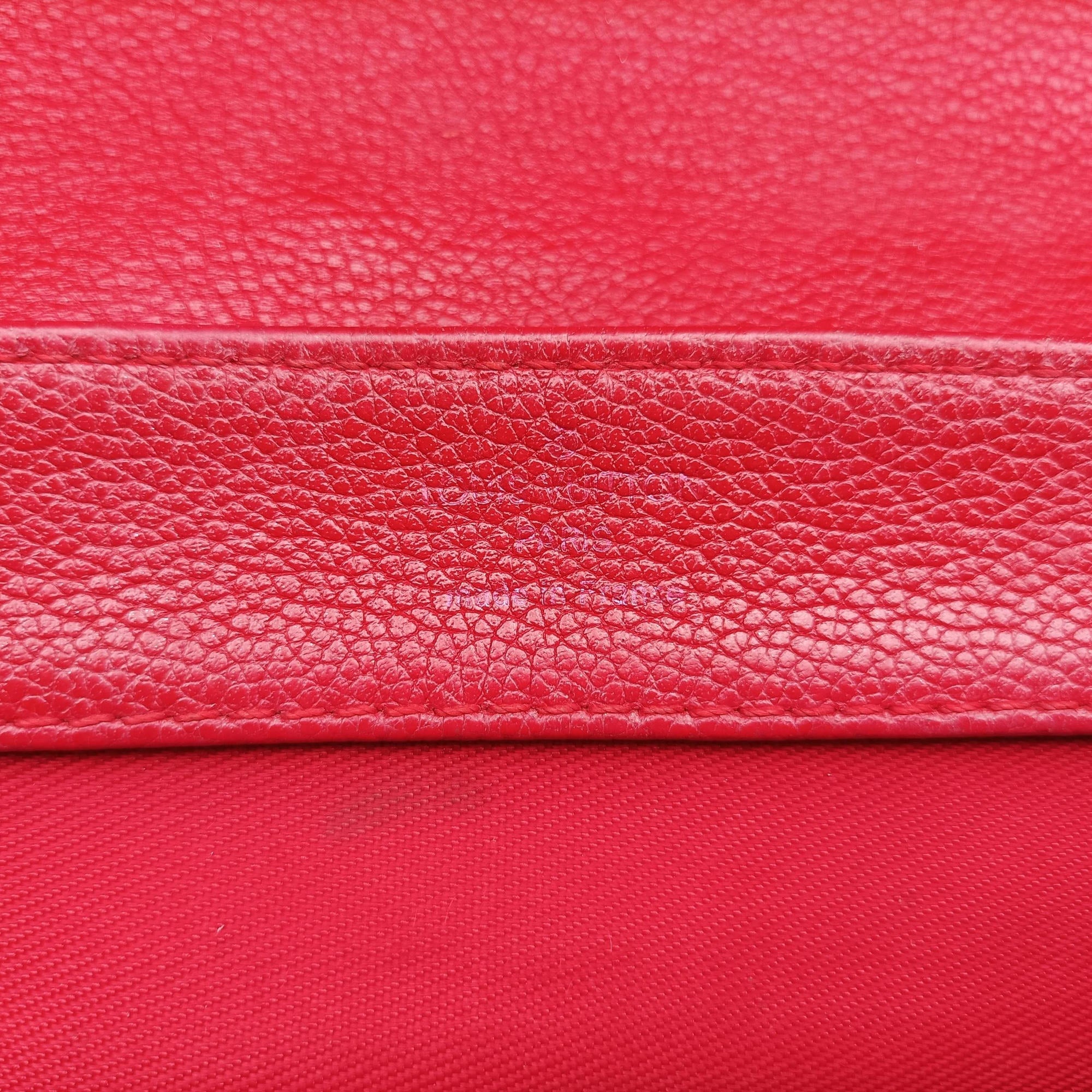 Vintage Louis Vuitton Lock Me II BB Ruby Leather M51202 shoulderbag | stylenewstar