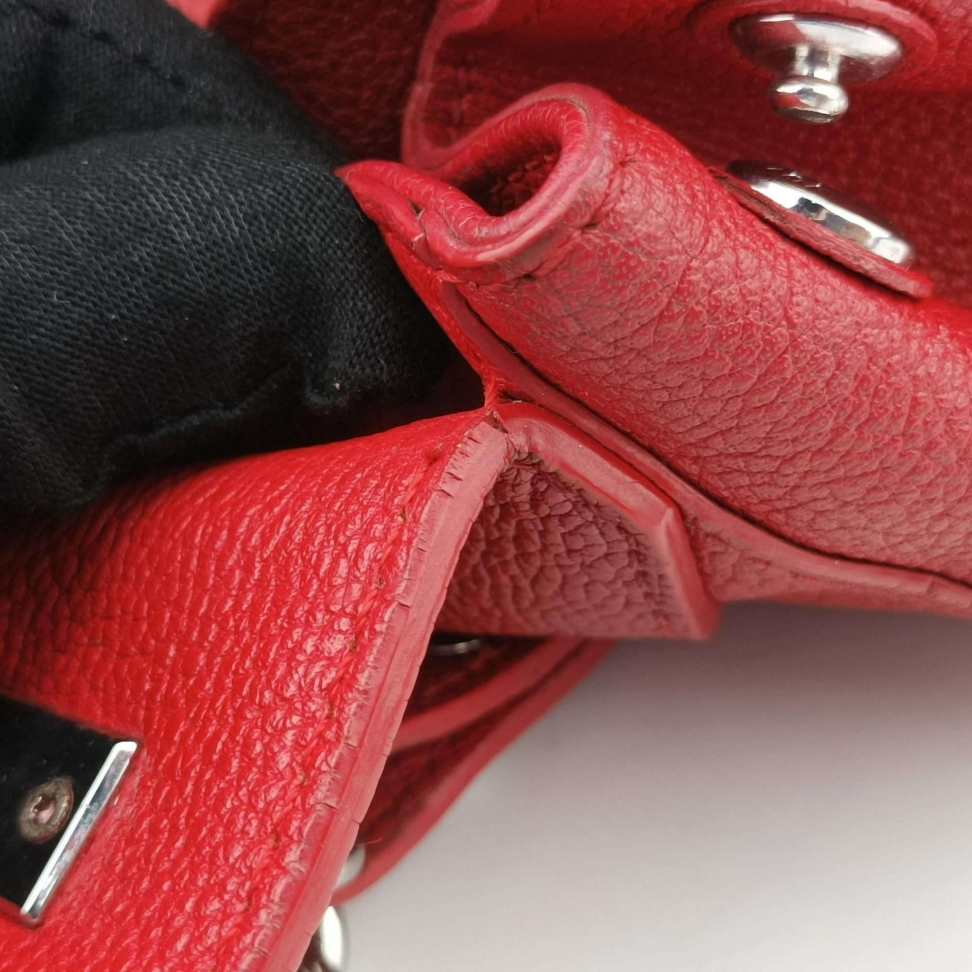 Vintage Louis Vuitton Lock Me II BB Ruby Leather M51202 shoulderbag | stylenewstar