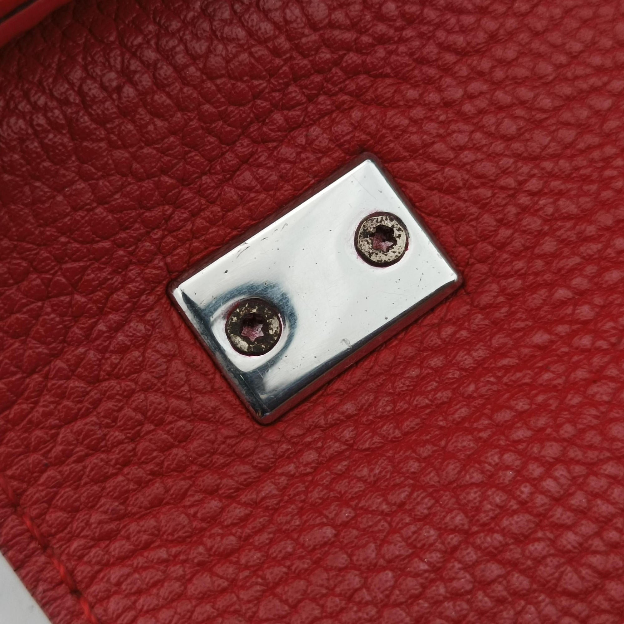 Vintage Louis Vuitton Lock Me II BB Ruby Leather M51202 shoulderbag | stylenewstar