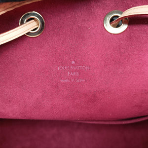 Pre-owned Louis Vuitton Petit NOe white Monogram Multicolor M42229 shoulderbag | stylenewstar