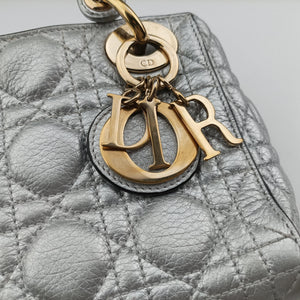Pre-owned Christian Dior Lady Dior Silver lambskin  shoulderbag | stylenewstar
