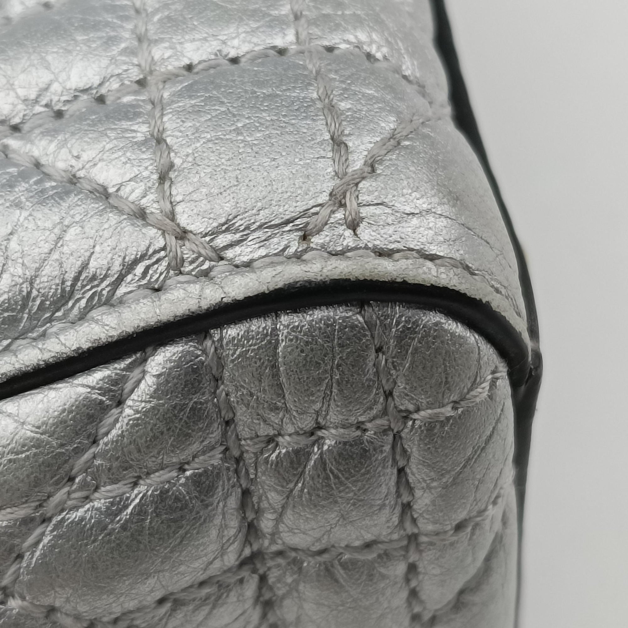 Pre-owned Christian Dior Lady Dior Silver lambskin  shoulderbag | stylenewstar