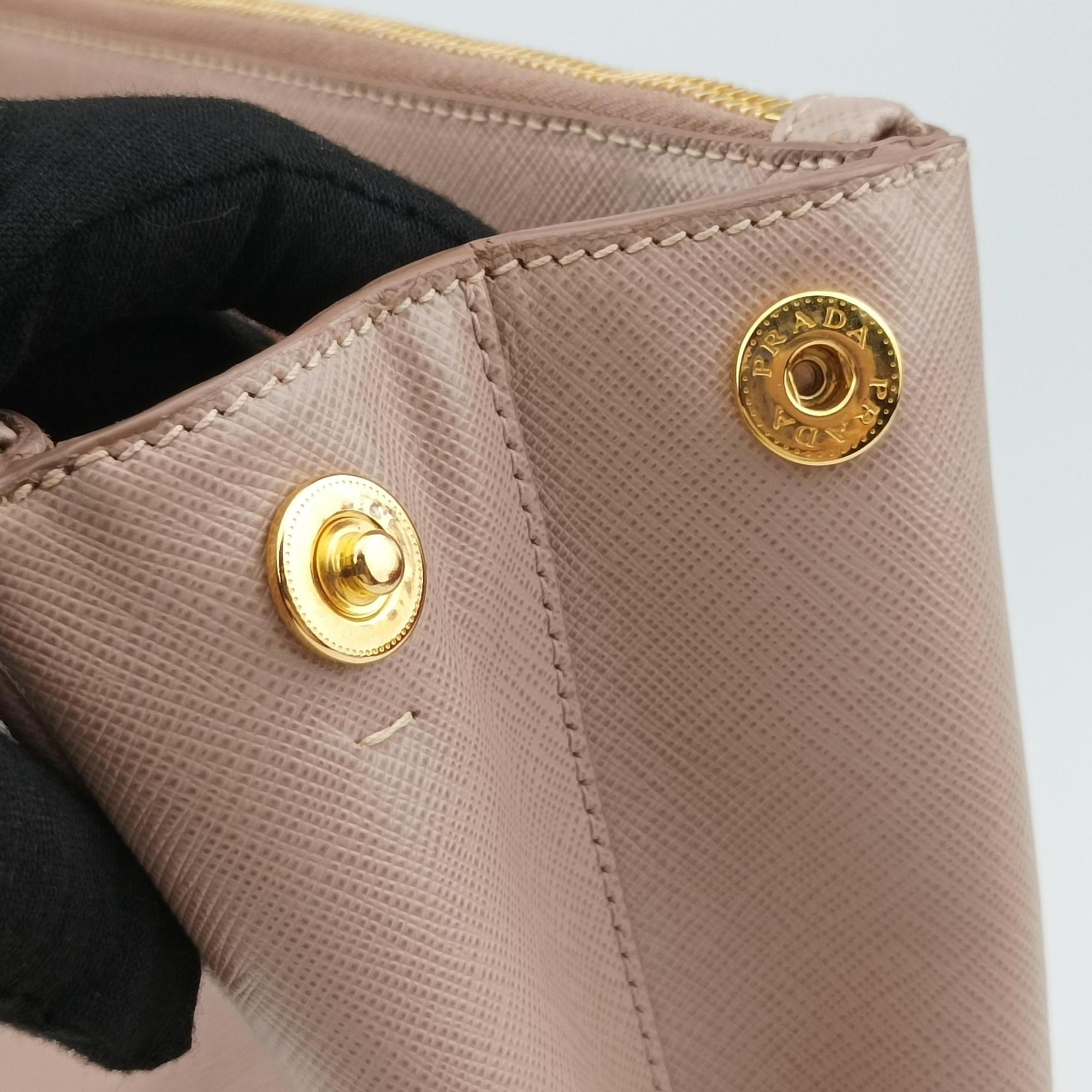 Vintage Prada Galleria Pink SAFFIANO Leather BN1801 shoulderbag | stylenewstar