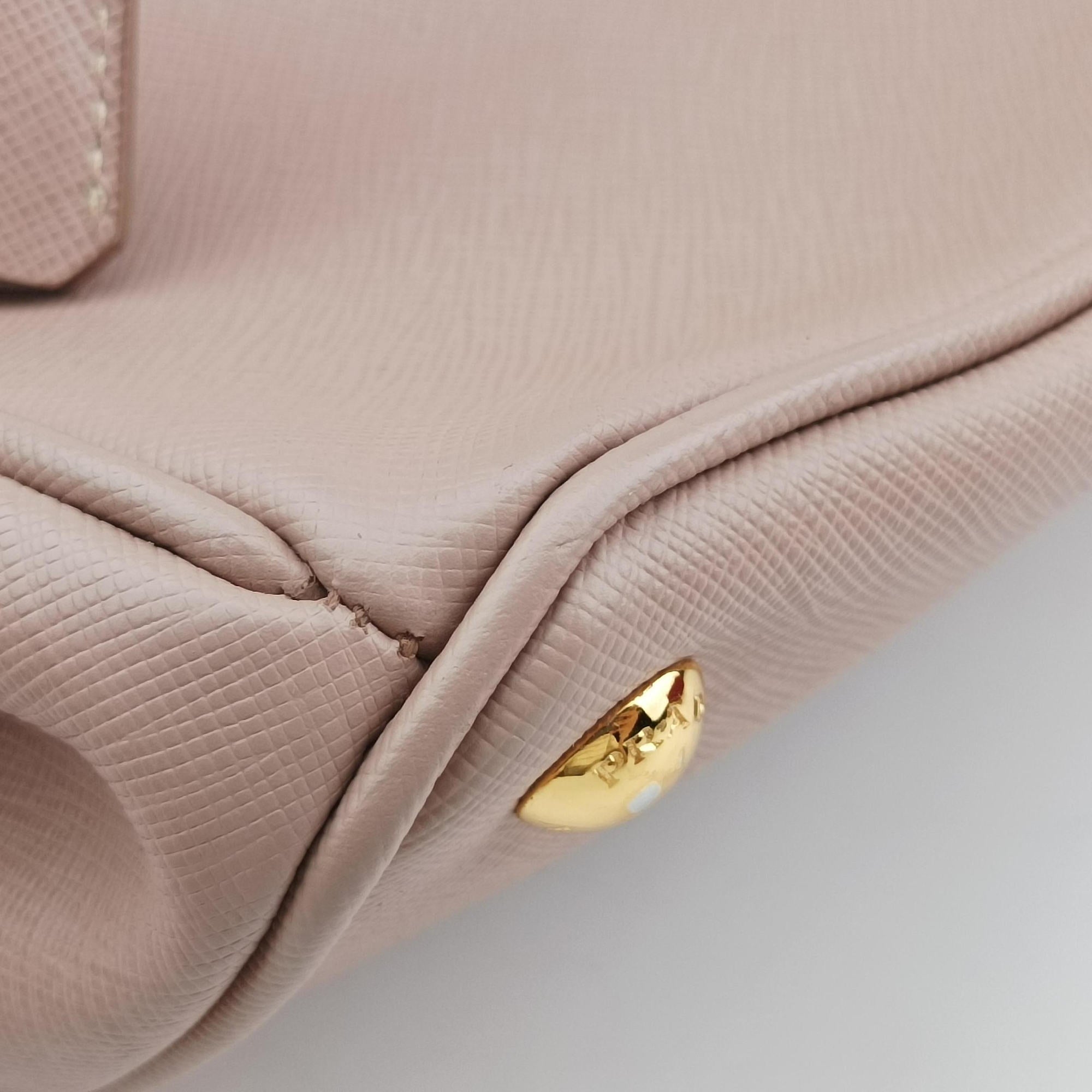 Vintage Prada Galleria Pink SAFFIANO Leather BN1801 shoulderbag | stylenewstar