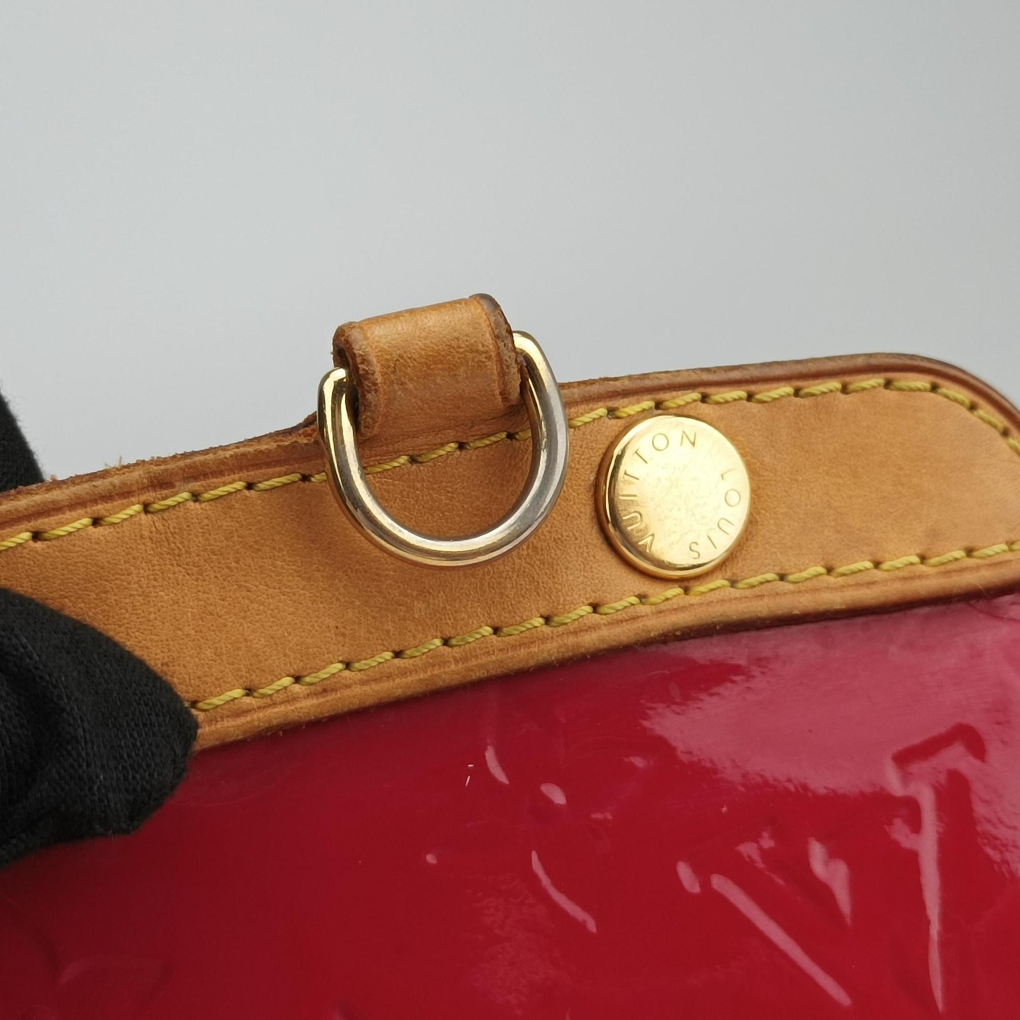 Secondhand Louis Vuitton Brea MM ROSE INDIEN Vernis M91798 shoulderbag | stylenewstar