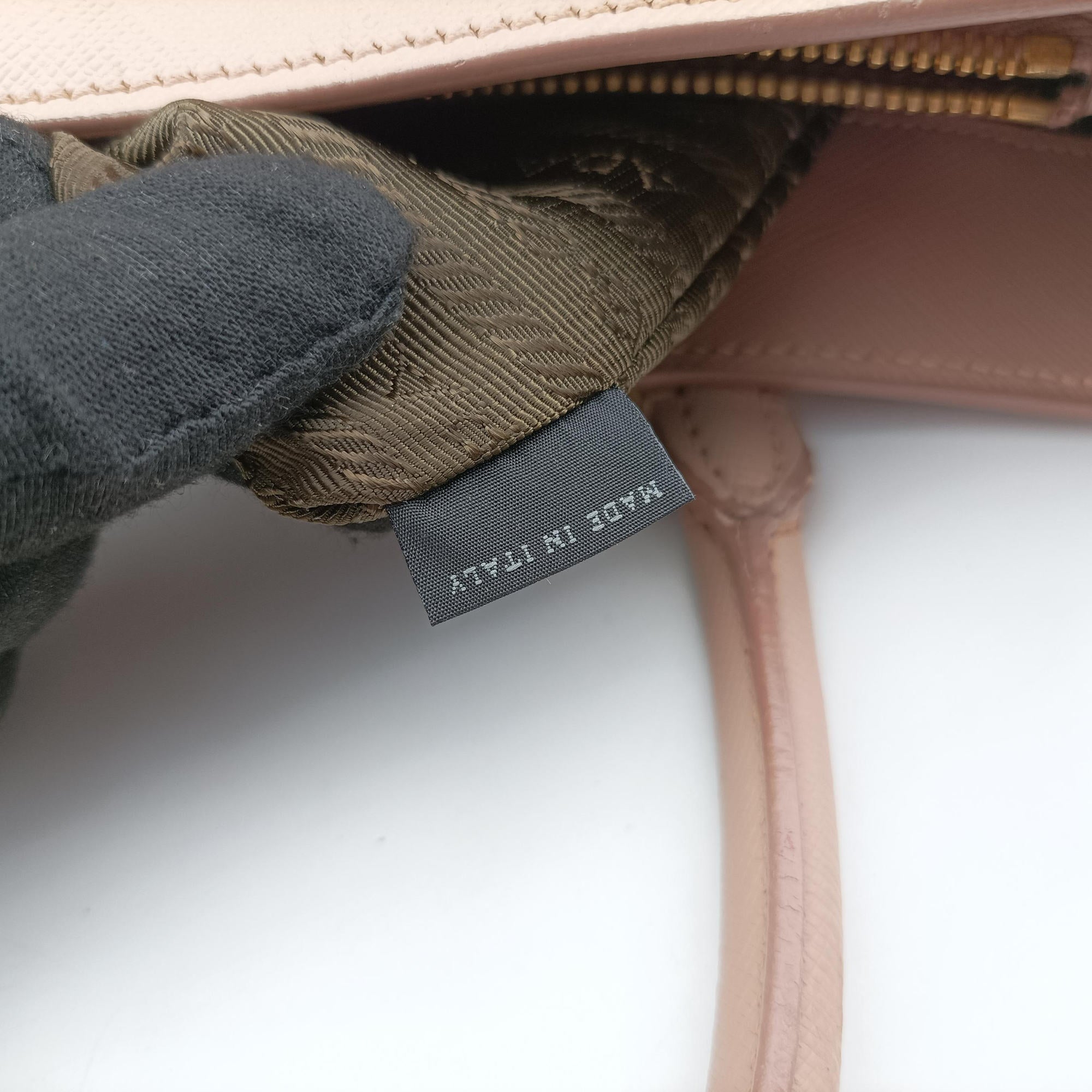 Pre-owned Prada Galleria Pink SAFFIANO Leather BN2274 handbag | stylenewstar