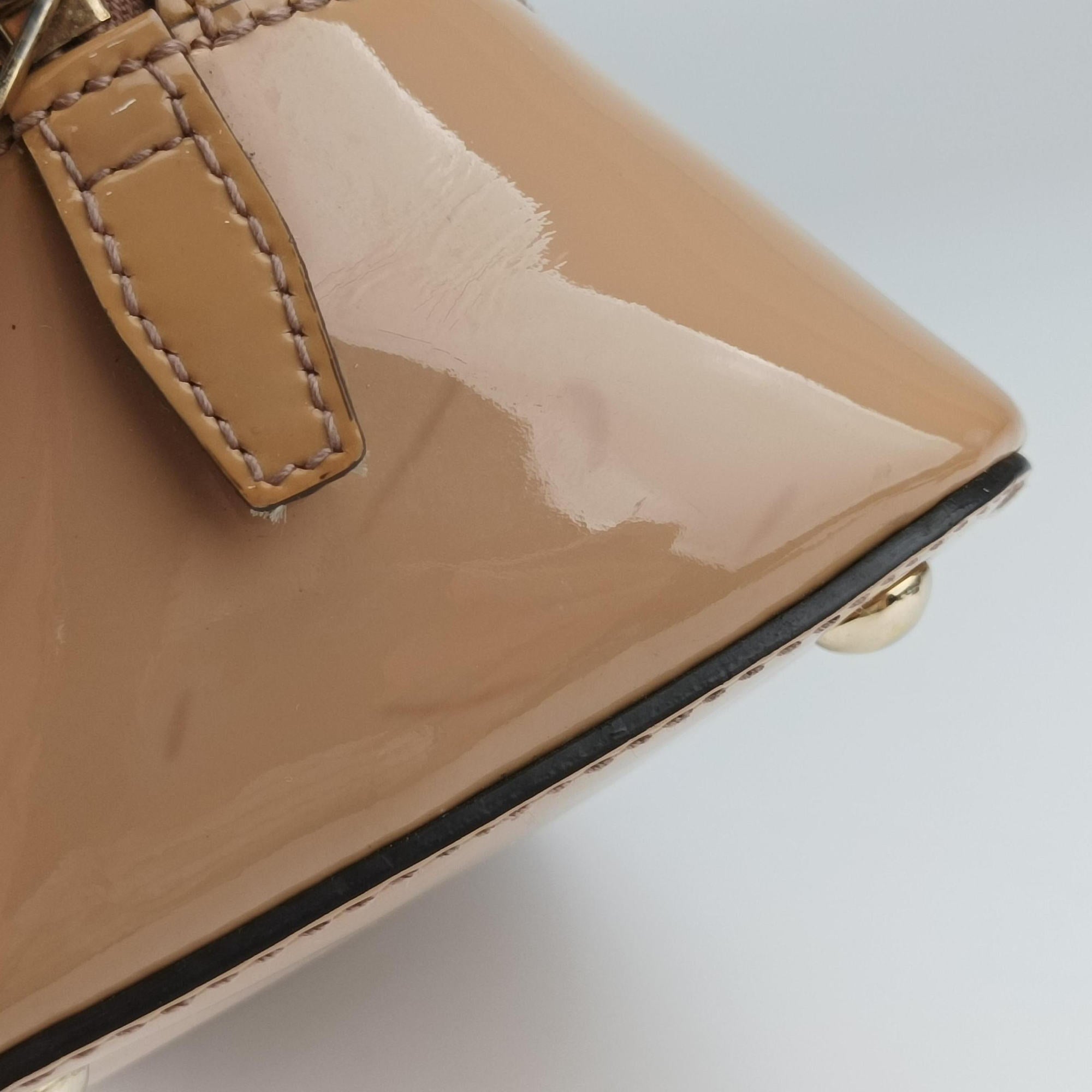 Pre-owned Gucci Microguccissima Beige Patent Leather 309617 shoulderbag | stylenewstar