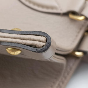 Secondhand Louis Vuitton OntheGo MM Beige Monogram Empreinte M45607 shoulderbag | stylenewstar