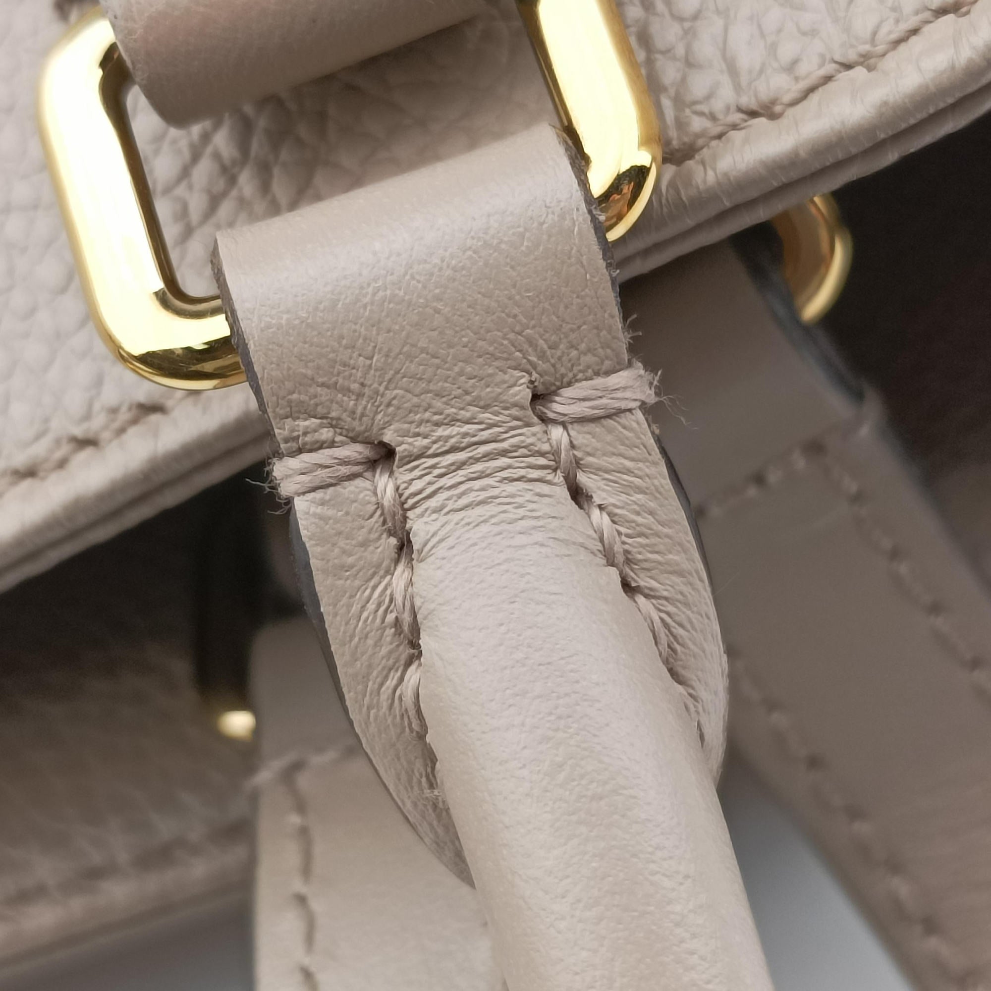 Secondhand Louis Vuitton OntheGo MM Beige Monogram Empreinte M45607 shoulderbag | stylenewstar