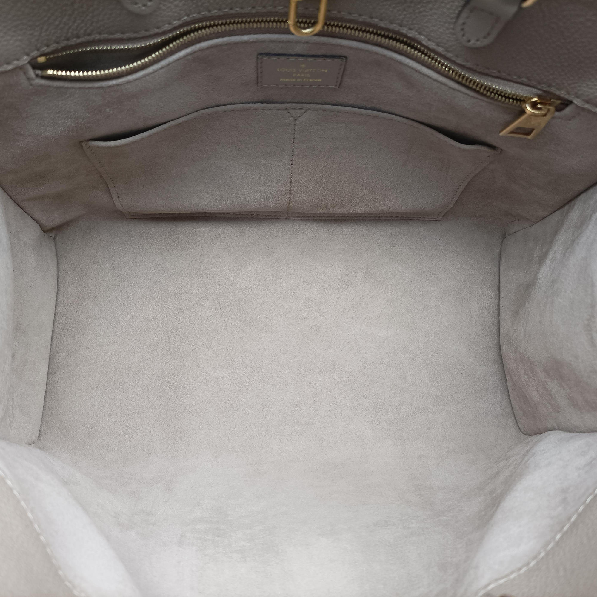 Secondhand Louis Vuitton OntheGo MM Beige Monogram Empreinte M45607 shoulderbag | stylenewstar